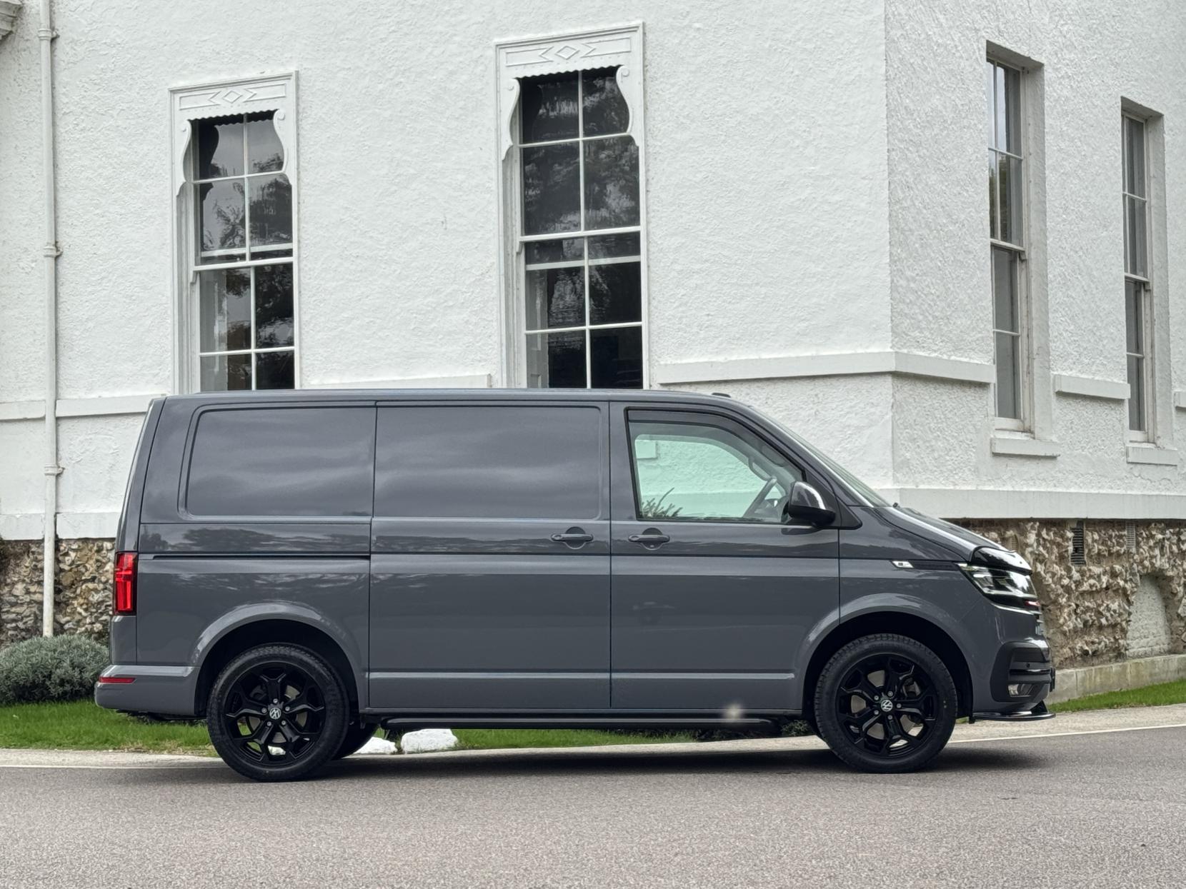 Volkswagen Transporter 2.0 TDI T32 Highline Panel Van 5dr Diesel DSG FWD SWB Euro 6 (s/s) (150 ps)