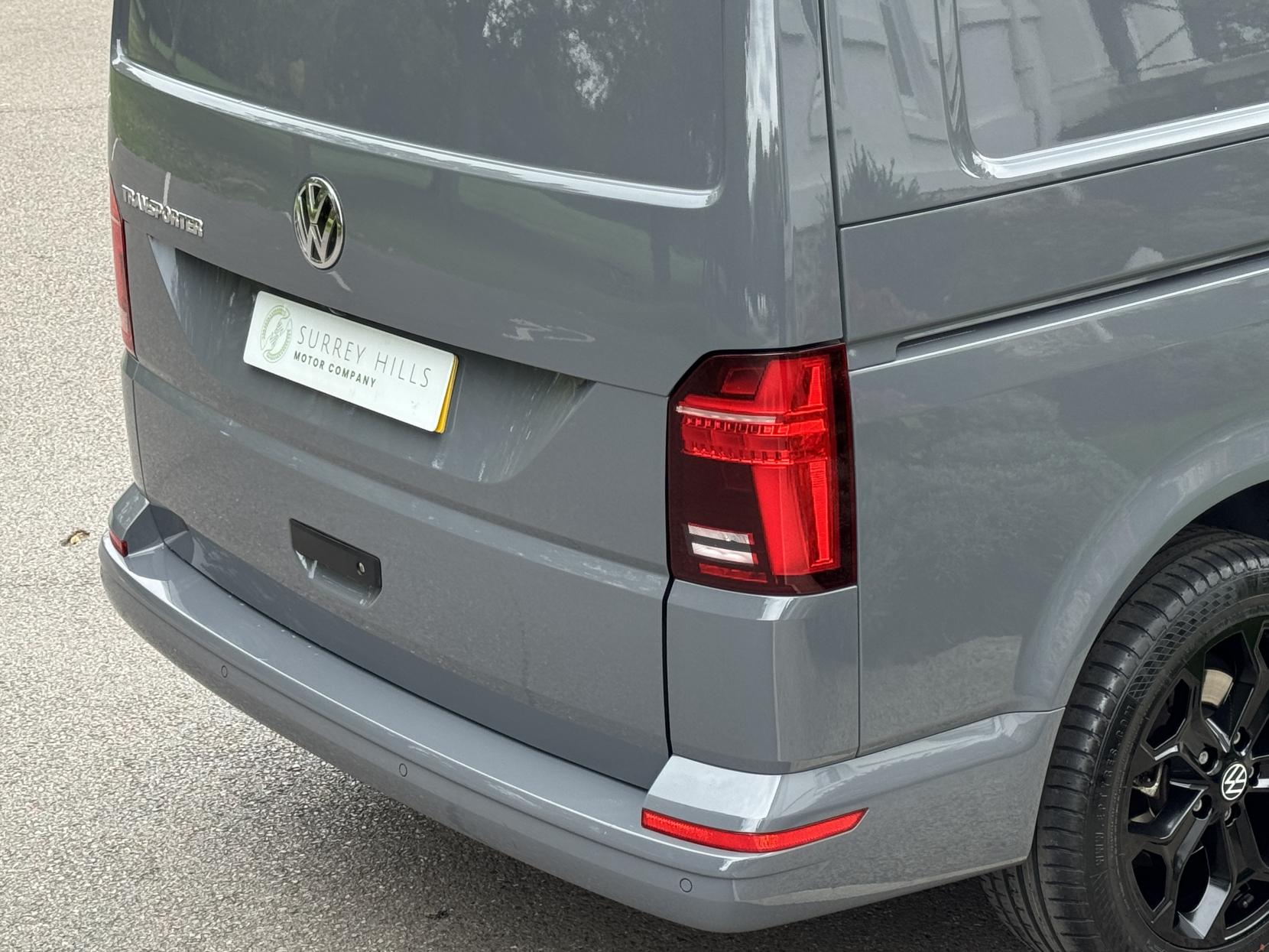Volkswagen Transporter 2.0 TDI T32 Highline Panel Van 5dr Diesel DSG FWD SWB Euro 6 (s/s) (150 ps)