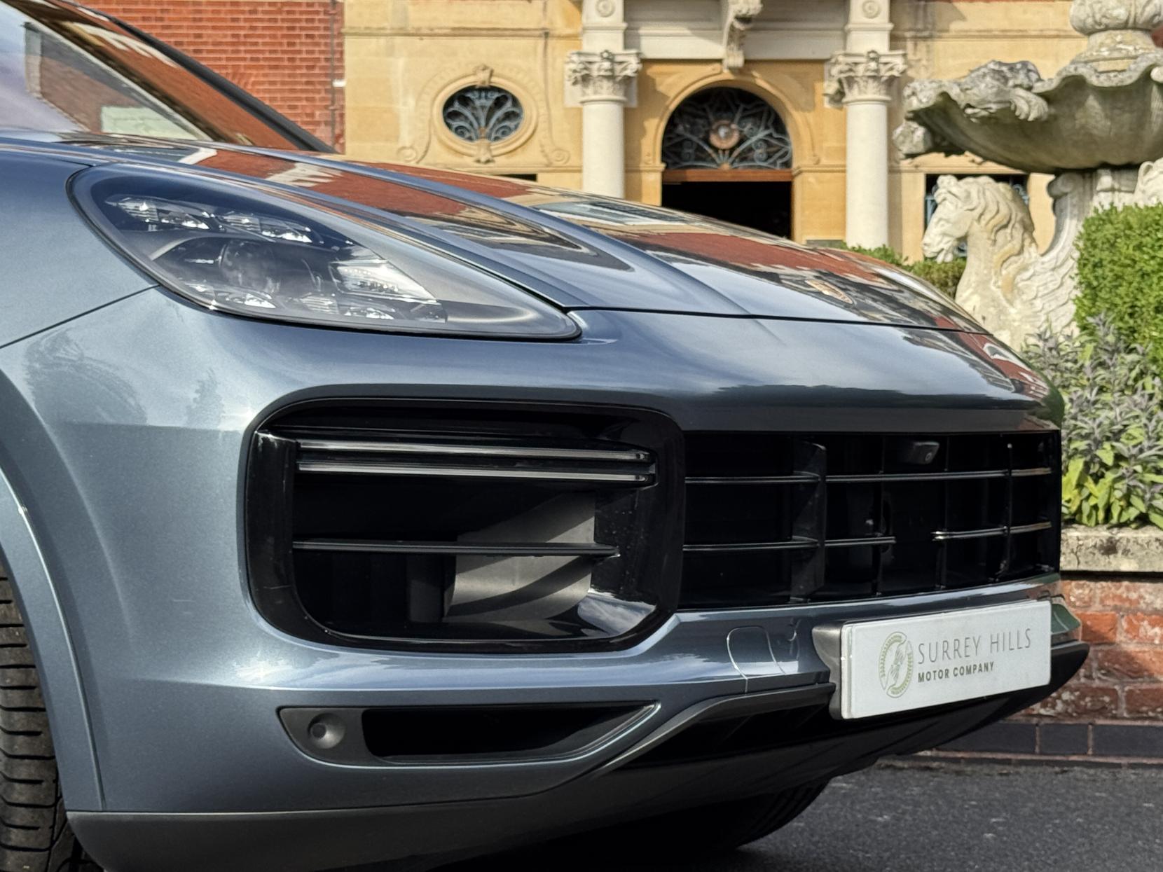 Porsche Cayenne 4.0T V8 Turbo SUV 5dr Petrol TiptronicS 4WD Euro 6 (s/s) (550 ps)