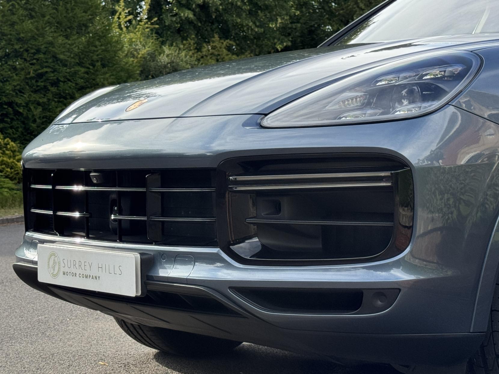 Porsche Cayenne 4.0T V8 Turbo SUV 5dr Petrol TiptronicS 4WD Euro 6 (s/s) (550 ps)