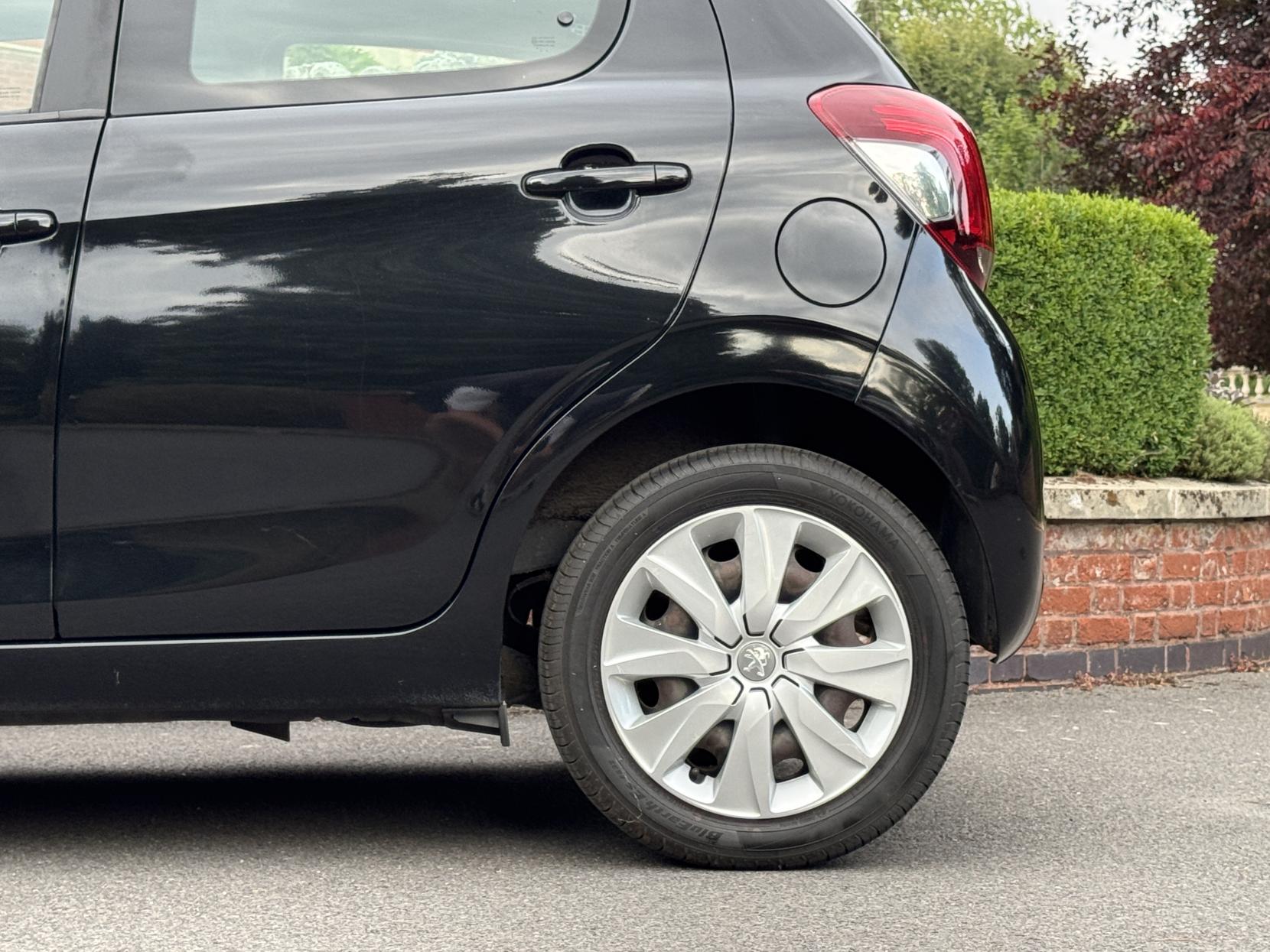 Peugeot 108 1.0 VTi Active Hatchback 5dr Petrol Manual Euro 5 Euro 5 (68 ps)