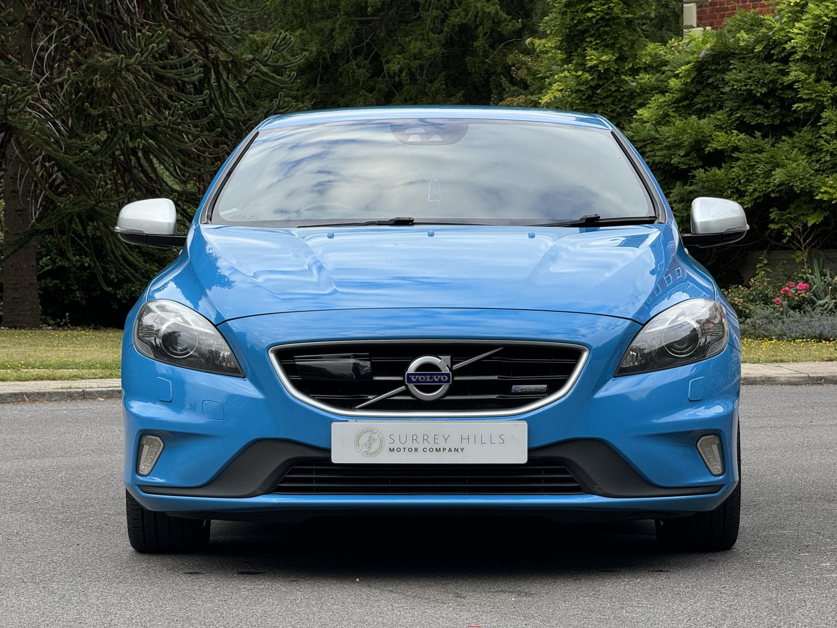 Volvo V40 2.0 D4 R-Design Lux Hatchback 5dr Diesel Geartronic Euro 5 (s/s) (177 ps)