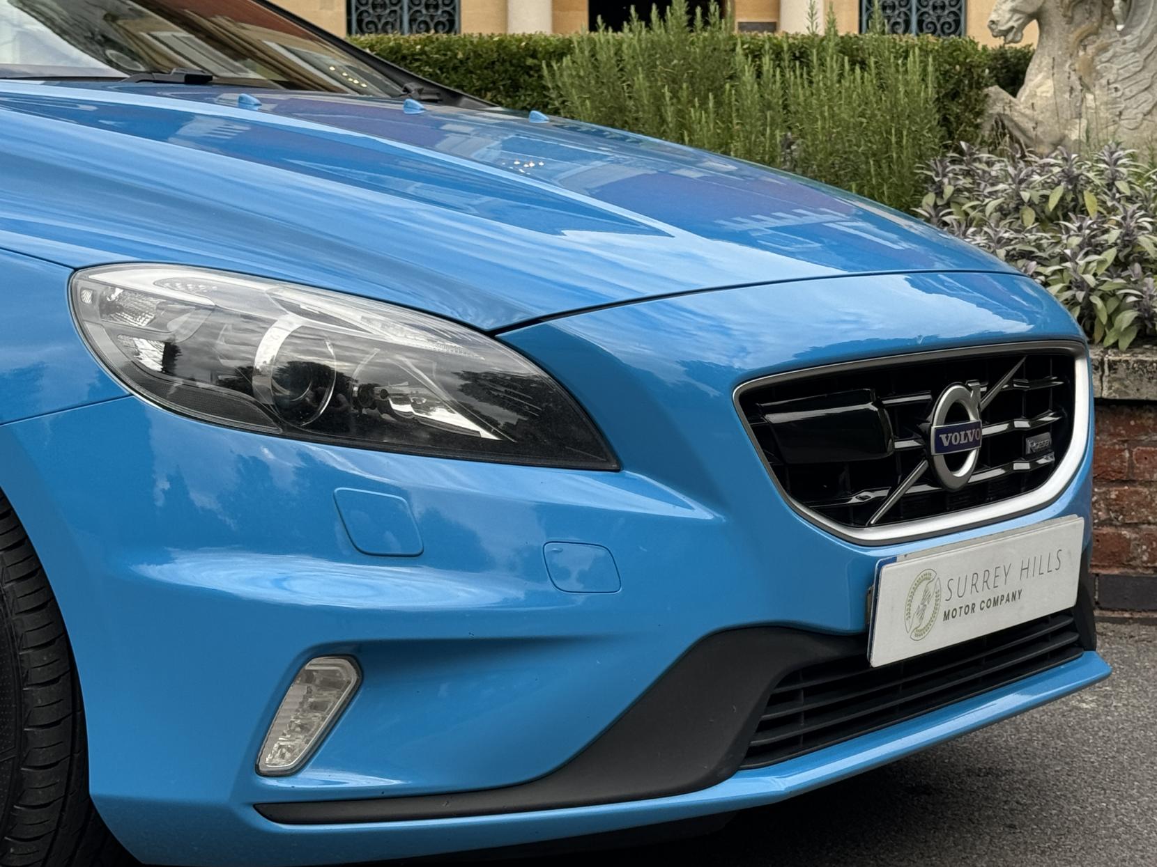 Volvo V40 2.0 D4 R-Design Lux Hatchback 5dr Diesel Geartronic Euro 5 (s/s) (177 ps)