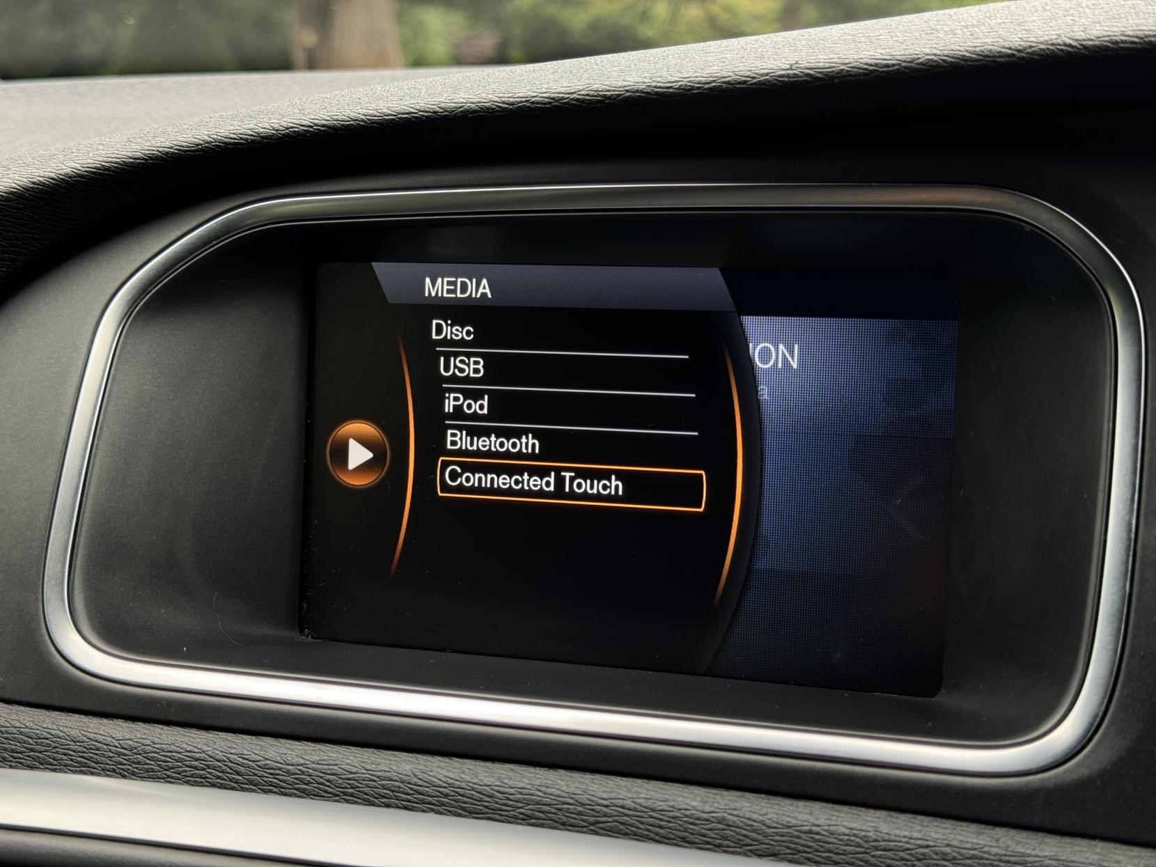 Volvo V40 2.0 D4 R-Design Lux Hatchback 5dr Diesel Geartronic Euro 5 (s/s) (177 ps)
