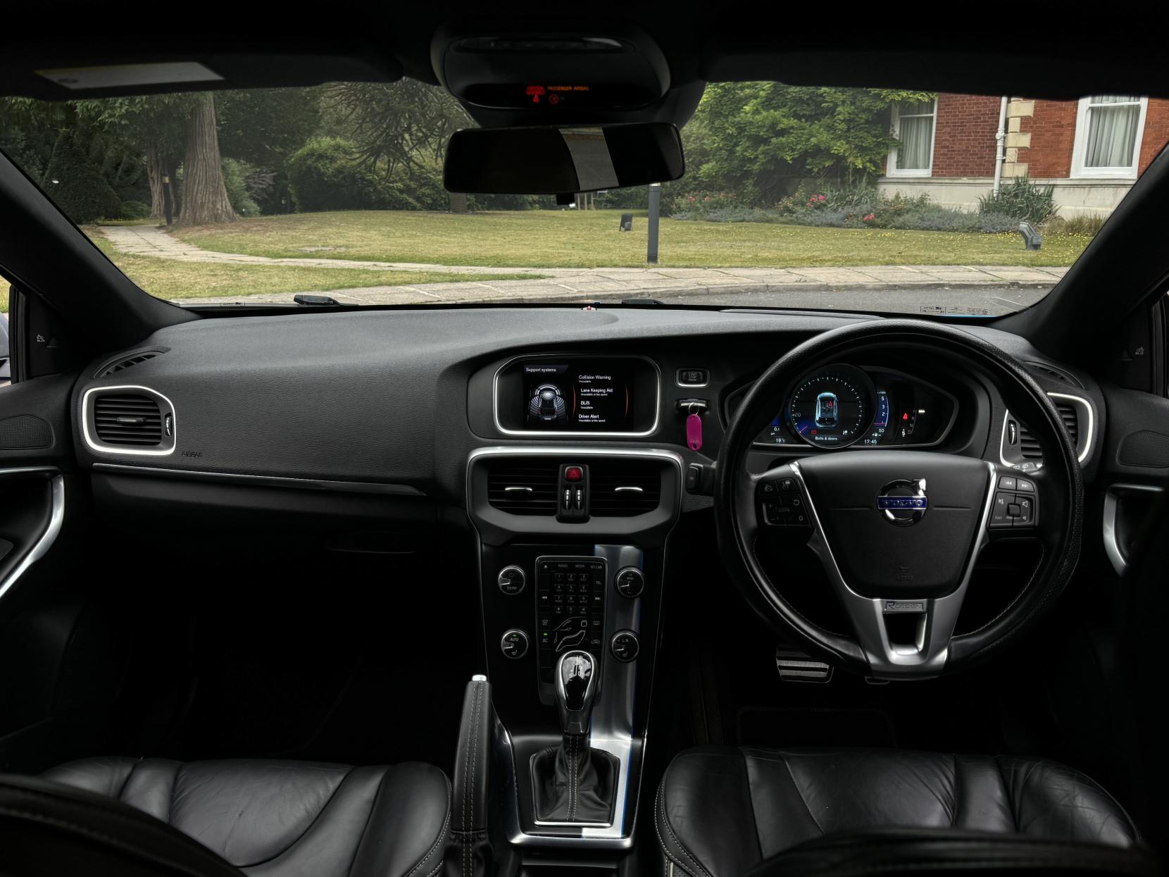 Volvo V40 2.0 D4 R-Design Lux Hatchback 5dr Diesel Geartronic Euro 5 (s/s) (177 ps)