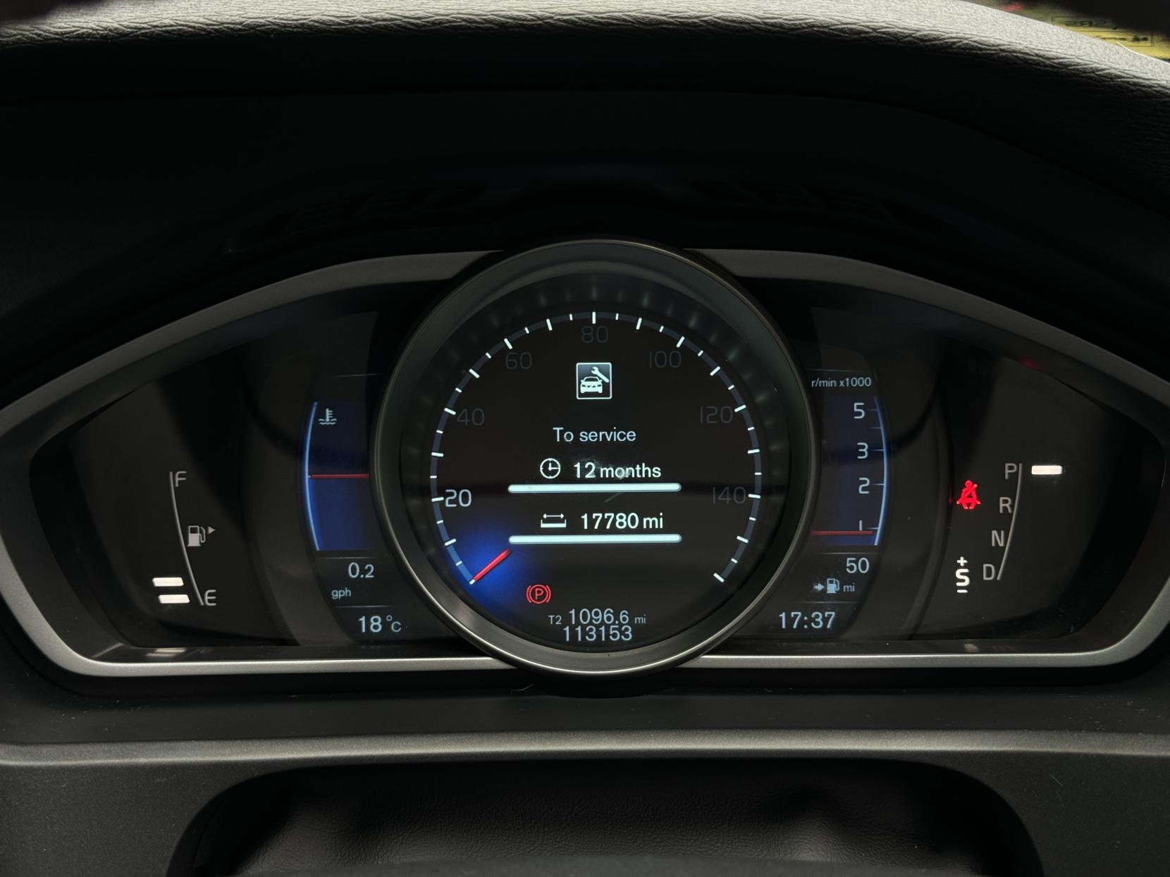 Volvo V40 2.0 D4 R-Design Lux Hatchback 5dr Diesel Geartronic Euro 5 (s/s) (177 ps)