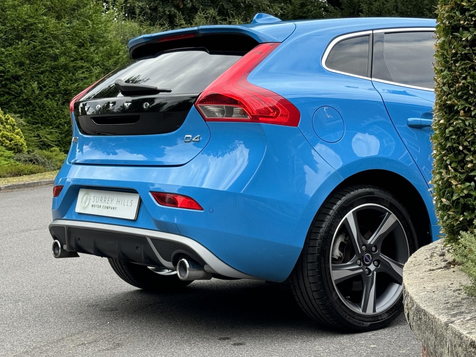 Volvo V40 2.0 D4 R-Design Lux Hatchback 5dr Diesel Geartronic Euro 5 (s/s) (177 ps)