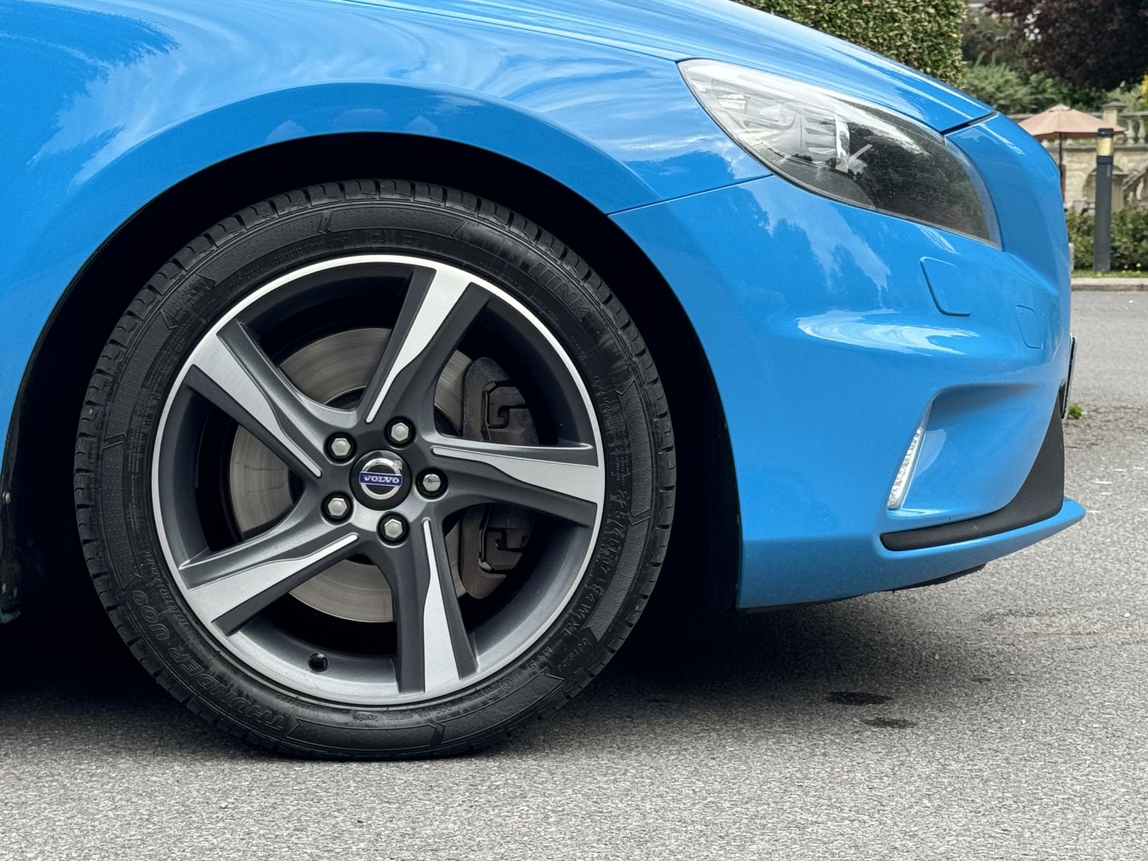 Volvo V40 2.0 D4 R-Design Lux Hatchback 5dr Diesel Geartronic Euro 5 (s/s) (177 ps)