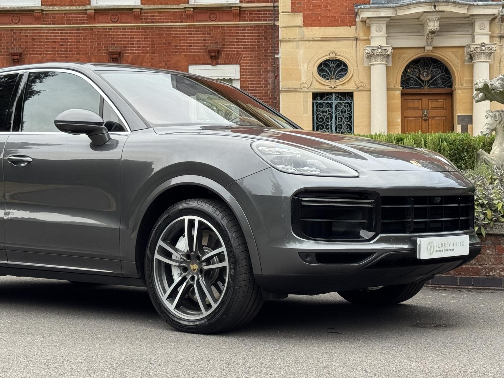 Porsche Cayenne 4.0T V8 Turbo SUV 5dr Petrol TiptronicS 4WD Euro 6 (s/s) (550 ps)