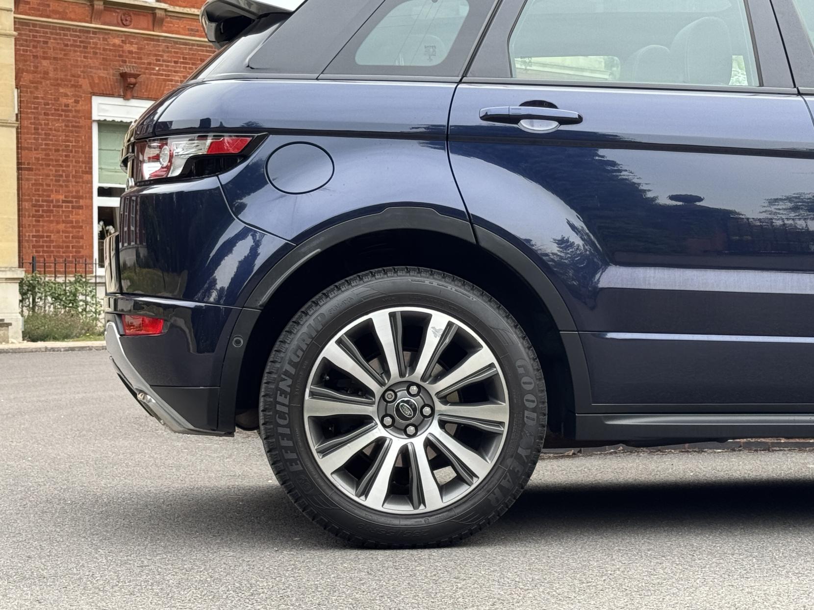 Land Rover Range Rover Evoque 2.2 SD4 Dynamic SUV 5dr Diesel Auto 4WD Euro 5 (s/s) (190 ps)