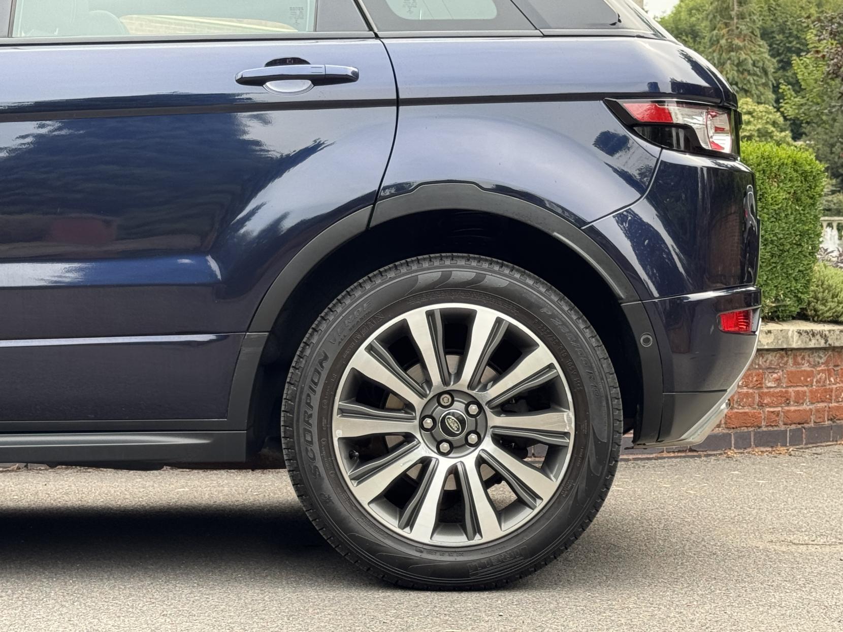 Land Rover Range Rover Evoque 2.2 SD4 Dynamic SUV 5dr Diesel Auto 4WD Euro 5 (s/s) (190 ps)