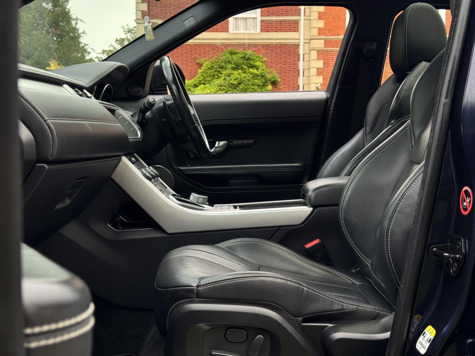 Land Rover Range Rover Evoque 2.2 SD4 Dynamic SUV 5dr Diesel Auto 4WD Euro 5 (s/s) (190 ps)