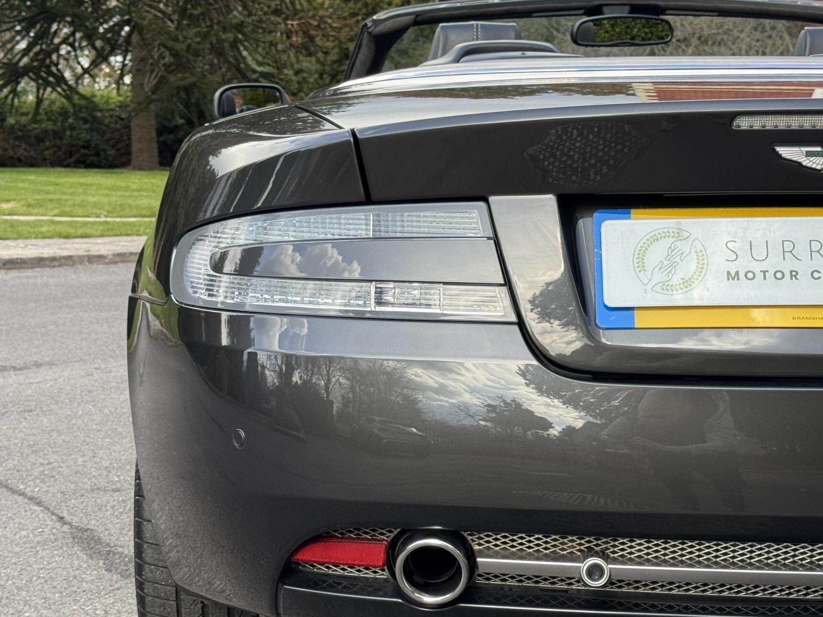Aston Martin DB9 6.0 V12 Volante 2dr Petrol T-TronicII Euro 4 (470 bhp)