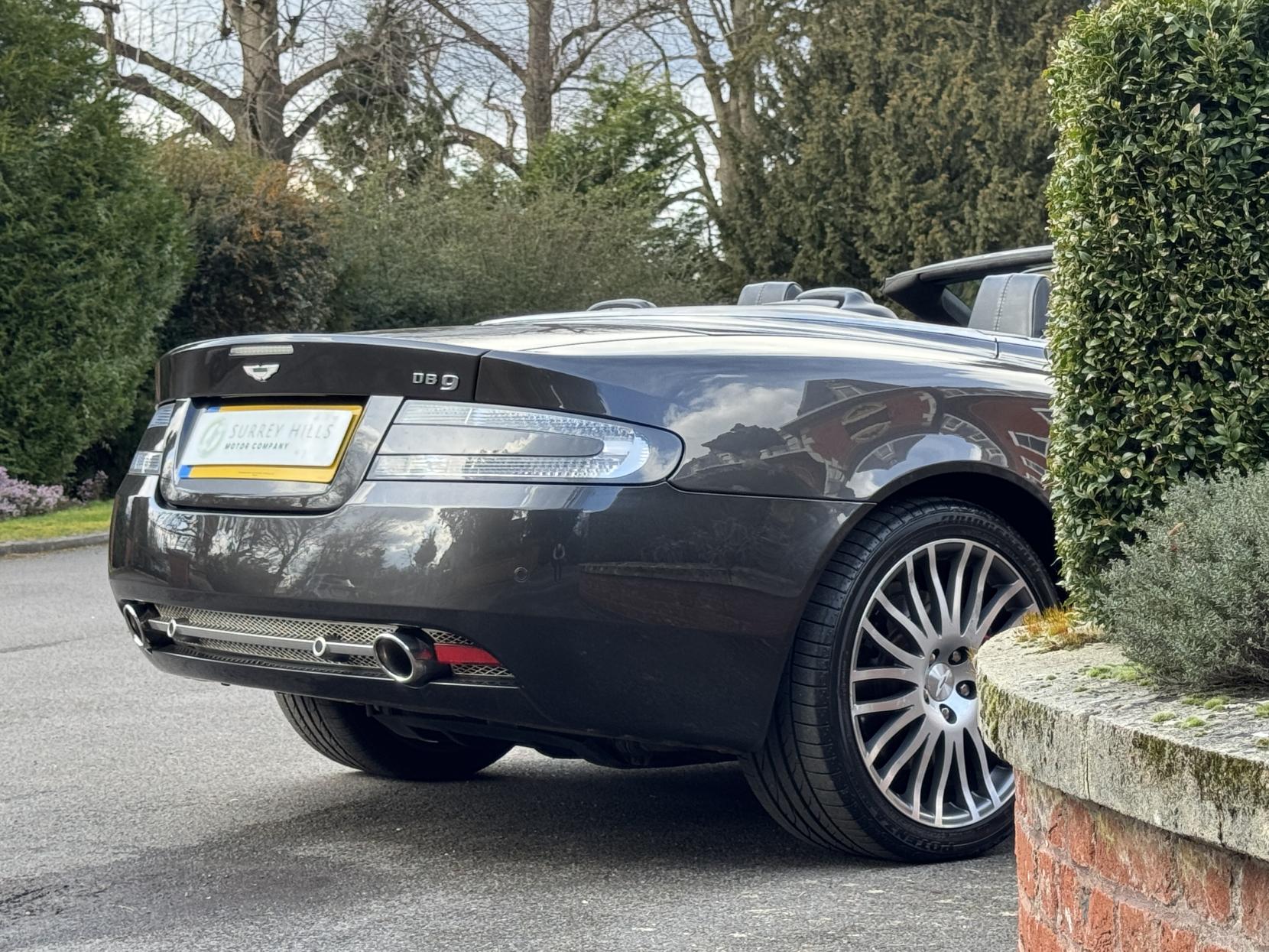 Aston Martin DB9 6.0 V12 Volante 2dr Petrol T-TronicII Euro 4 (470 bhp)