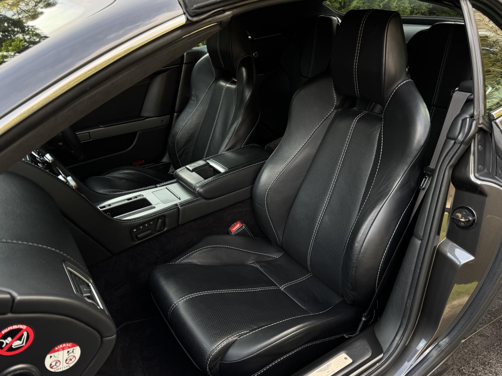 Aston Martin DB9 6.0 V12 Volante 2dr Petrol T-TronicII Euro 4 (470 bhp)