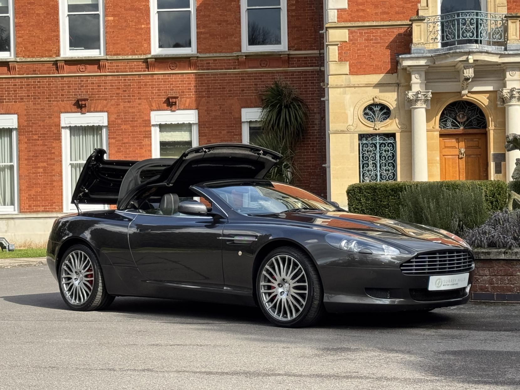 Aston Martin DB9 6.0 V12 Volante 2dr Petrol T-TronicII Euro 4 (470 bhp)