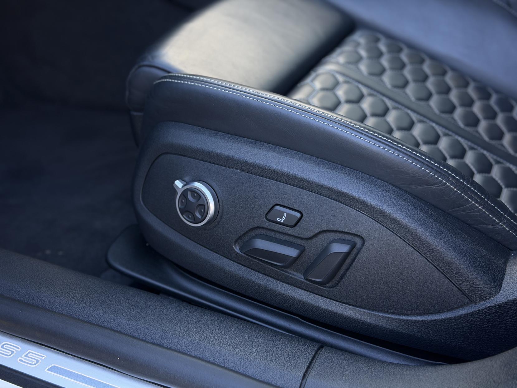 Audi RS5 2.9 TFSI V6 Carbon Black Sportback 5dr Petrol Tiptronic quattro Euro 6 (s/s) (450 ps)