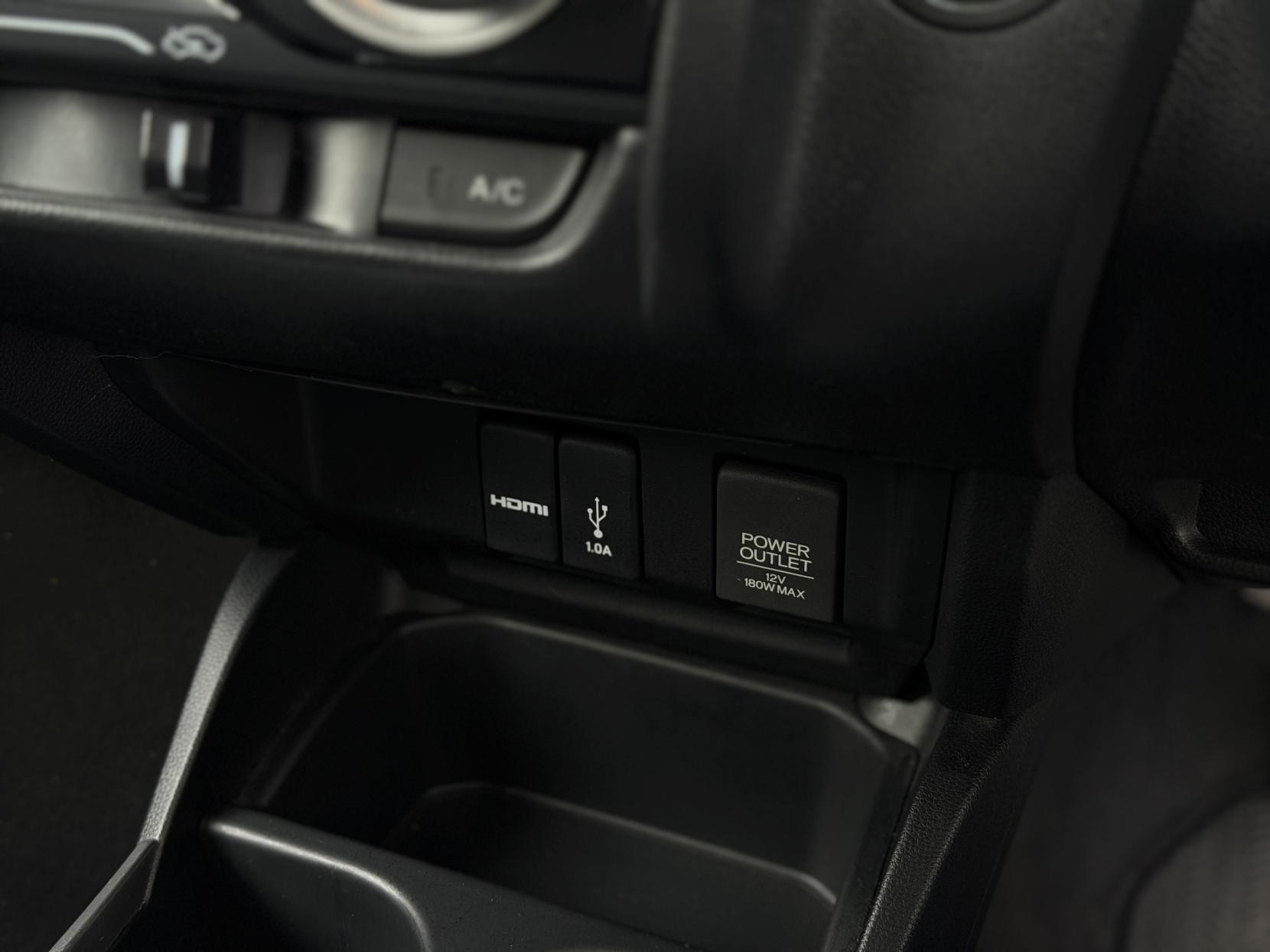 Honda Jazz 1.3 i-VTEC SE Hatchback 5dr Petrol Manual Euro 6 (s/s) (102 ps)