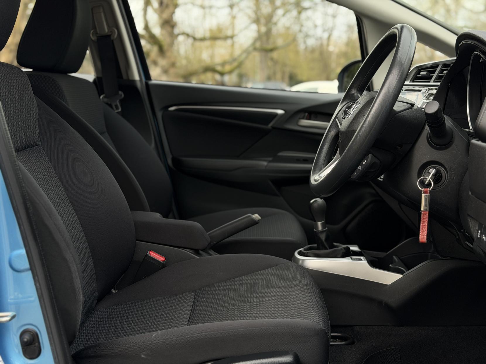 Honda Jazz 1.3 i-VTEC SE Hatchback 5dr Petrol Manual Euro 6 (s/s) (102 ps)