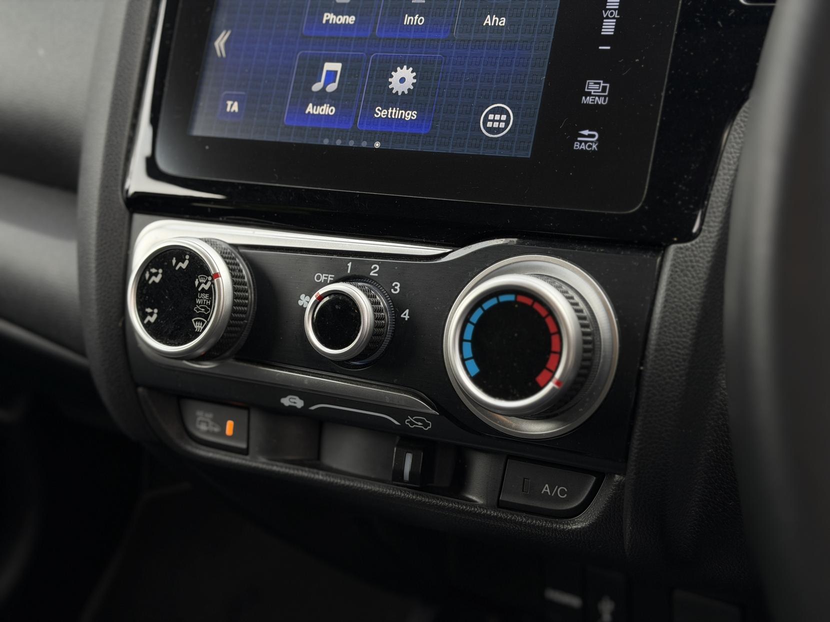 Honda Jazz 1.3 i-VTEC SE Hatchback 5dr Petrol Manual Euro 6 (s/s) (102 ps)