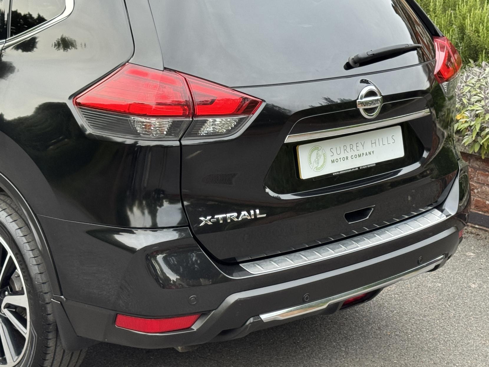 Nissan X-Trail 2.0 dCi Tekna SUV 5dr Diesel XTRON 4WD Euro 6 (s/s) (177 ps)