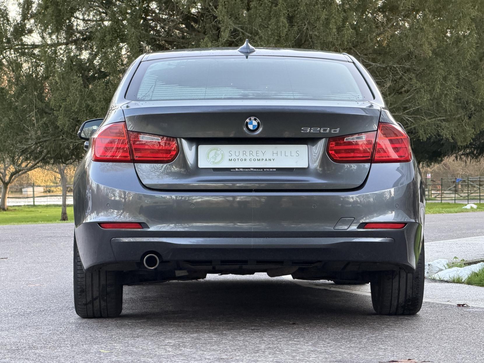 BMW 3 Series 2.0 320d SE Saloon 4dr Diesel Auto Euro 5 (s/s) (184 ps)