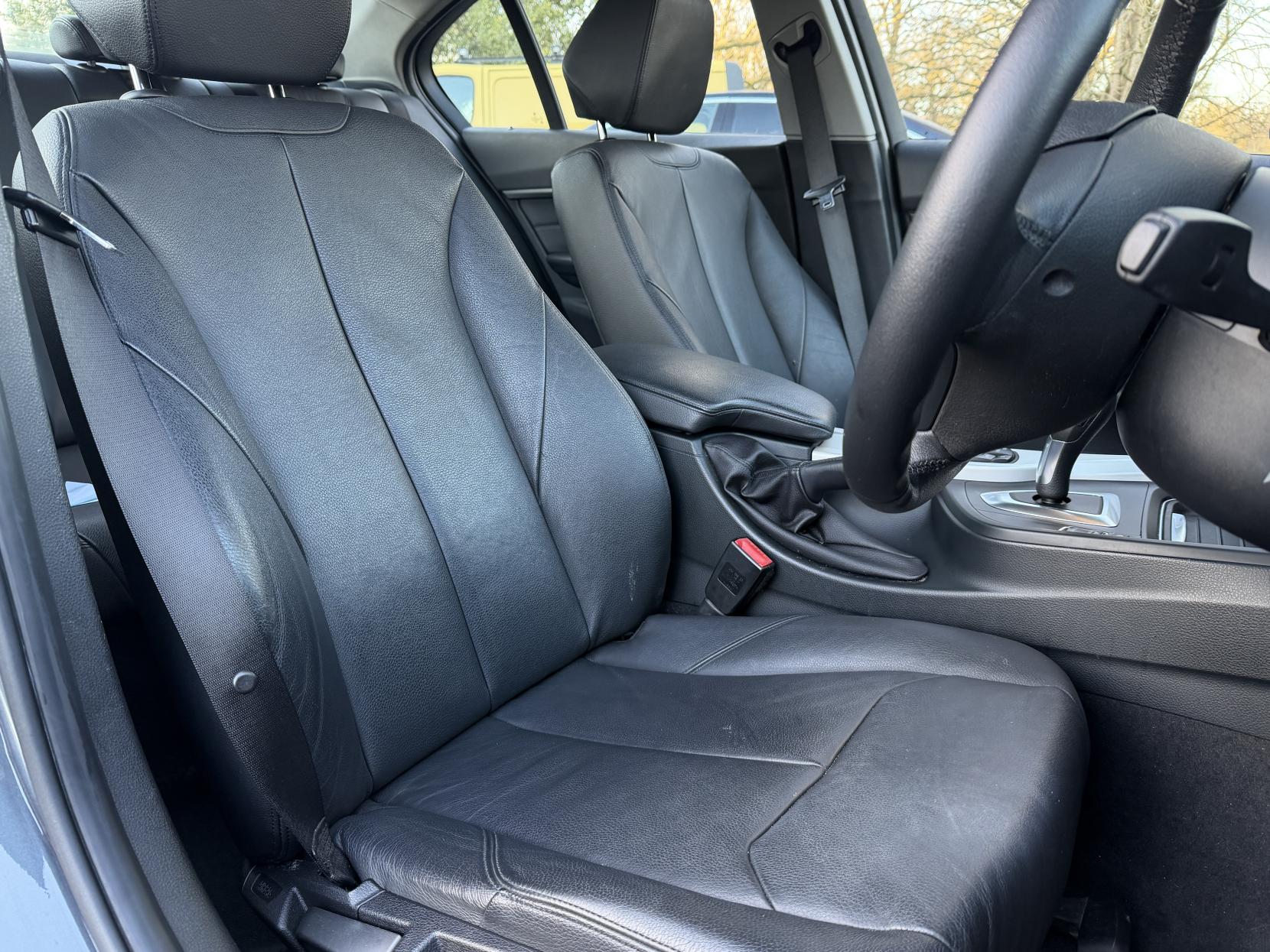 BMW 3 Series 2.0 320d SE Saloon 4dr Diesel Auto Euro 5 (s/s) (184 ps)