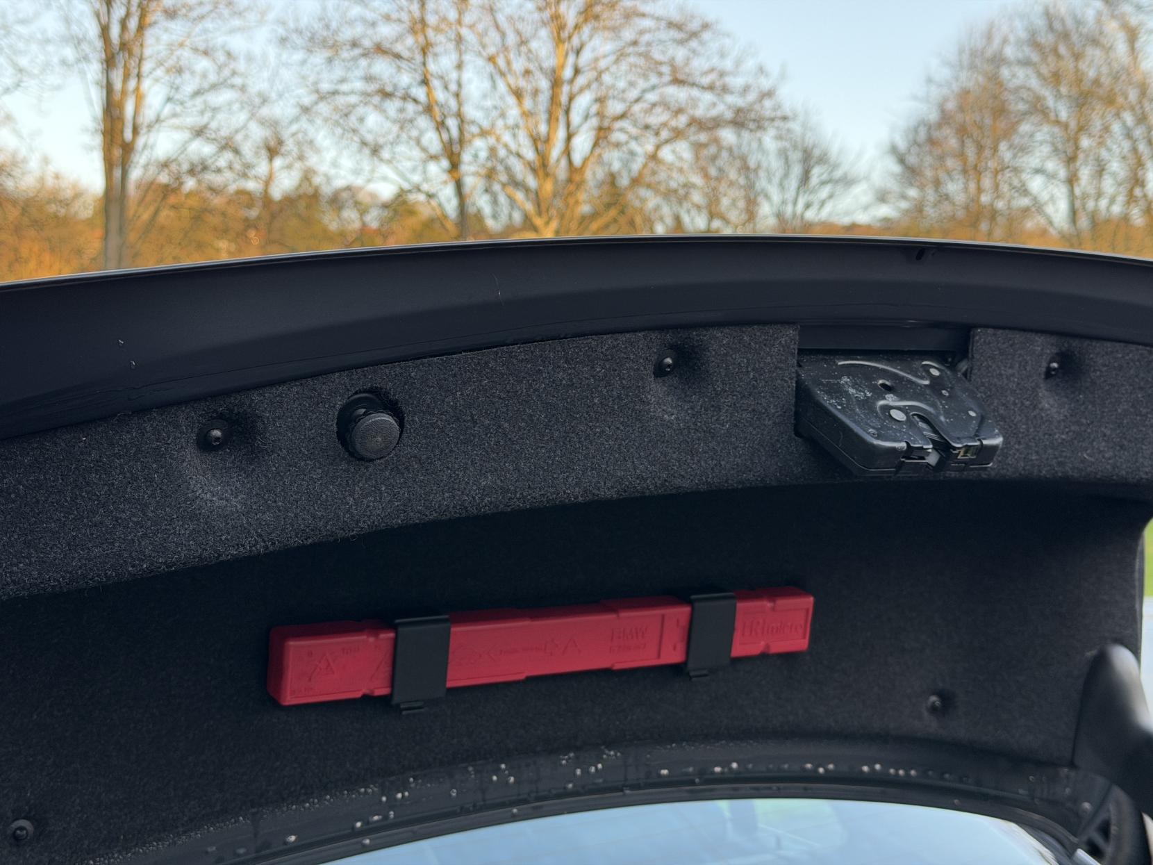 BMW 3 Series 2.0 320d SE Saloon 4dr Diesel Auto Euro 5 (s/s) (184 ps)