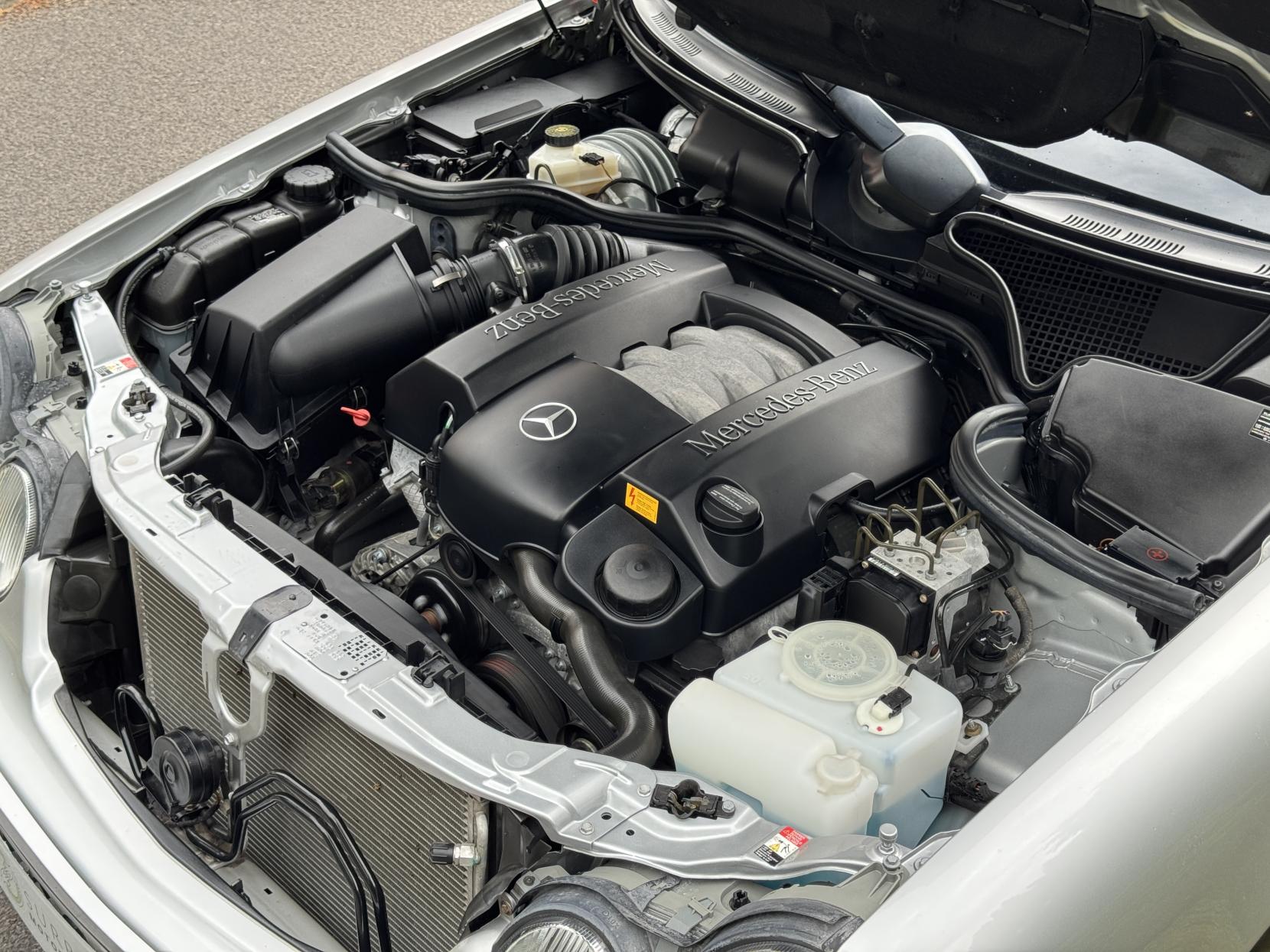 Mercedes-Benz E Class 2.6 E240 Elegance Saloon 4dr Petrol Automatic (261 g/km, 170 bhp)