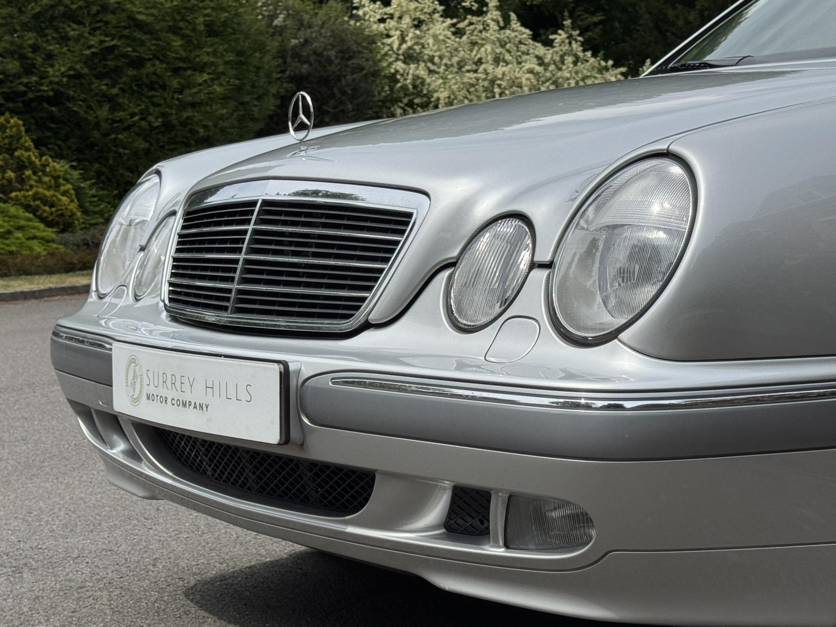 Mercedes-Benz E Class 2.6 E240 Elegance Saloon 4dr Petrol Automatic (261 g/km, 170 bhp)