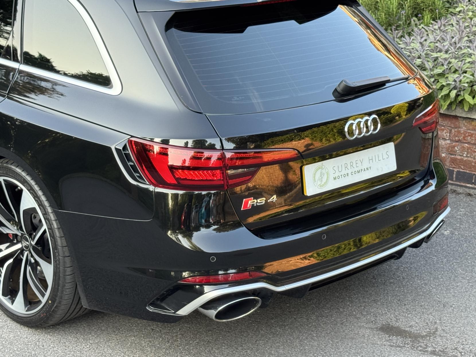 Audi RS4 Avant 2.9 TFSI V6 Estate 5dr Petrol Tiptronic quattro Euro 6 (s/s) (450 ps)