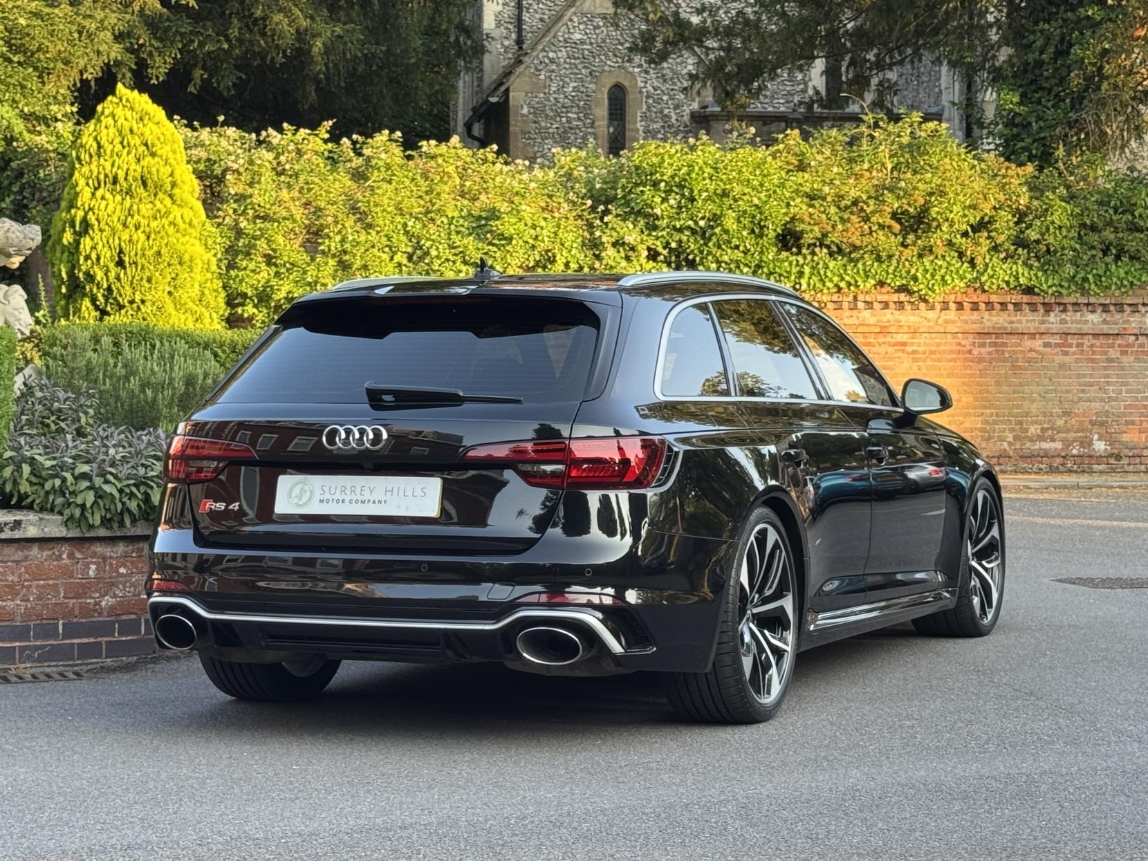 Audi RS4 Avant 2.9 TFSI V6 Estate 5dr Petrol Tiptronic quattro Euro 6 (s/s) (450 ps)