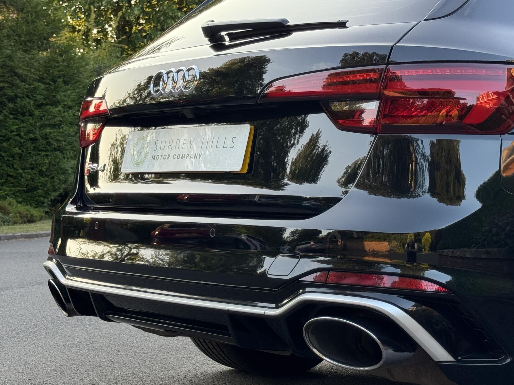 Audi RS4 Avant 2.9 TFSI V6 Estate 5dr Petrol Tiptronic quattro Euro 6 (s/s) (450 ps)