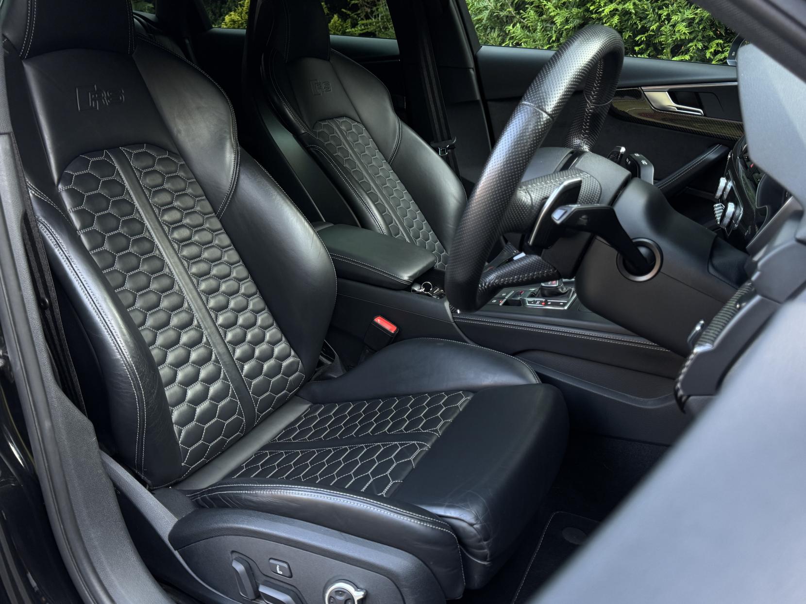 Audi RS4 Avant 2.9 TFSI V6 Estate 5dr Petrol Tiptronic quattro Euro 6 (s/s) (450 ps)