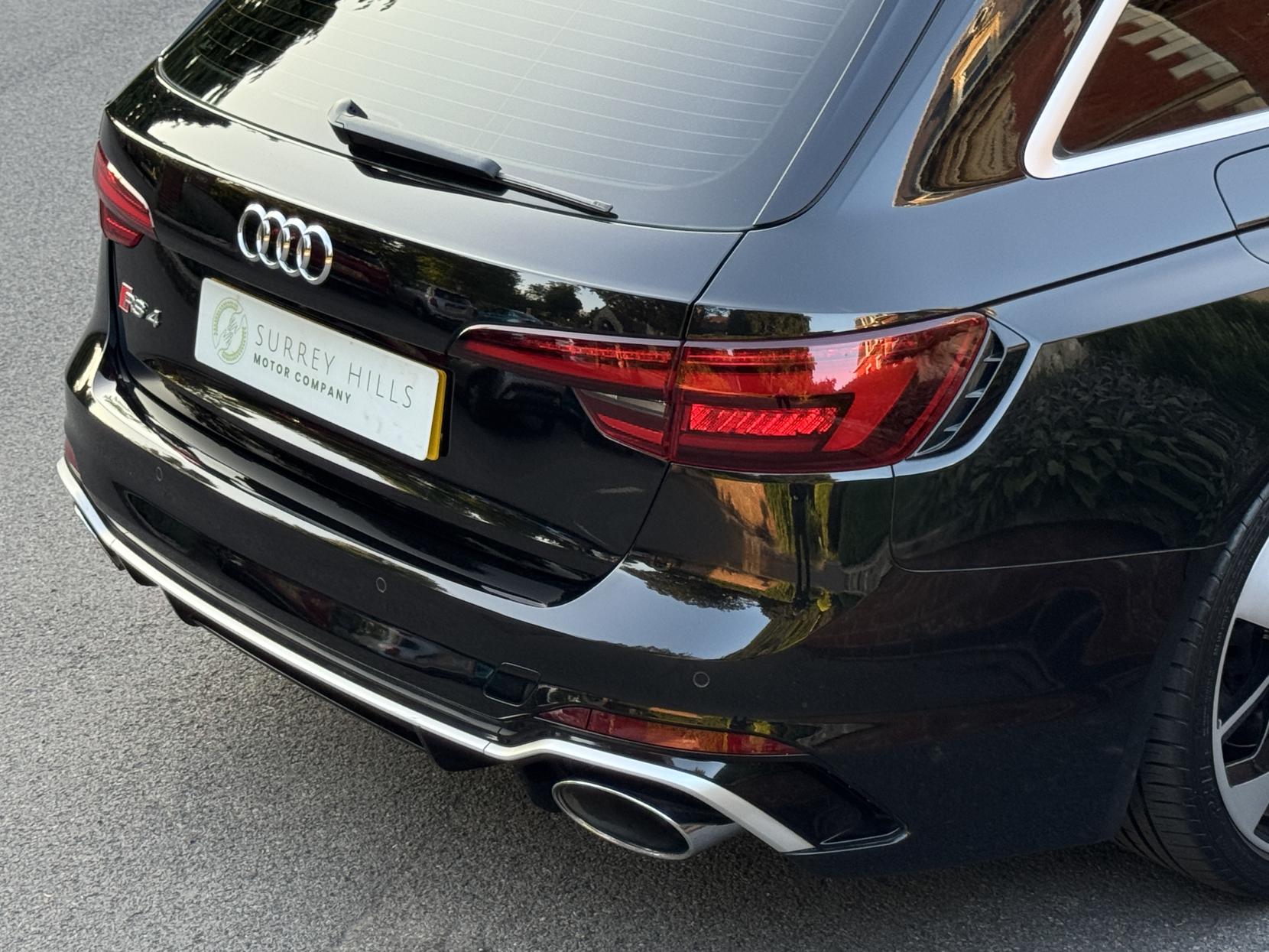 Audi RS4 Avant 2.9 TFSI V6 Estate 5dr Petrol Tiptronic quattro Euro 6 (s/s) (450 ps)