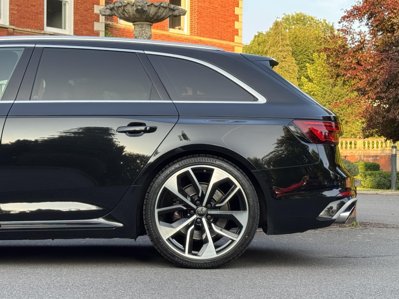 Audi RS4 Avant 2.9 TFSI V6 Estate 5dr Petrol Tiptronic quattro Euro 6 (s/s) (450 ps)