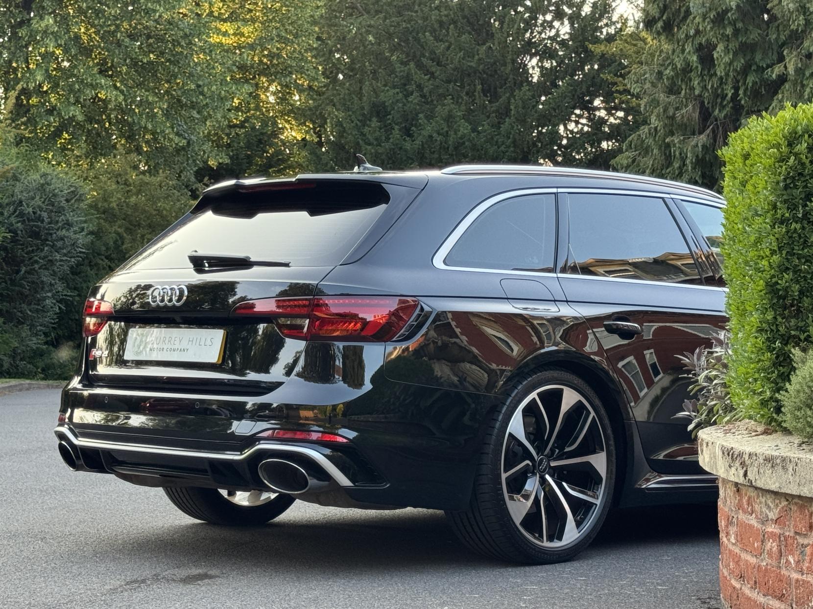 Audi RS4 Avant 2.9 TFSI V6 Estate 5dr Petrol Tiptronic quattro Euro 6 (s/s) (450 ps)