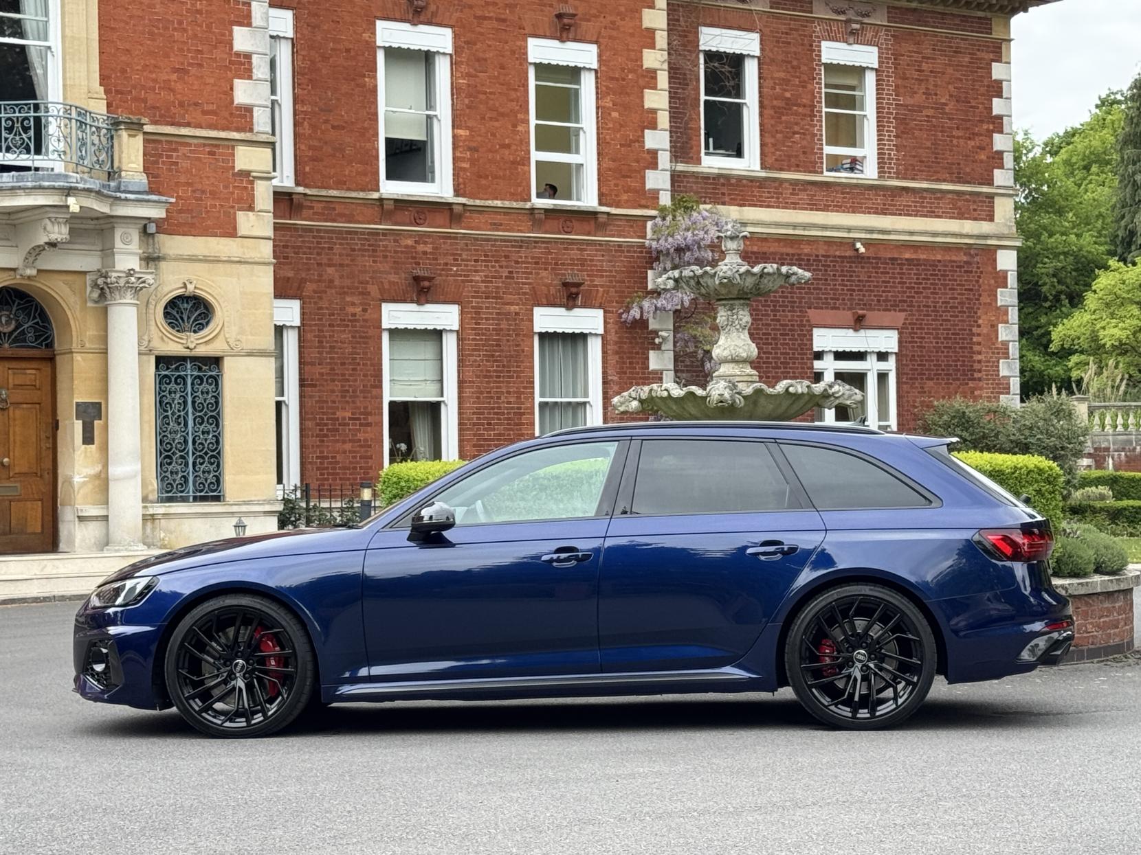 Audi RS4 Avant 2.9 TFSI V6 Carbon Black Estate 5dr Petrol Tiptronic quattro Euro 6 (s/s) (450 ps)