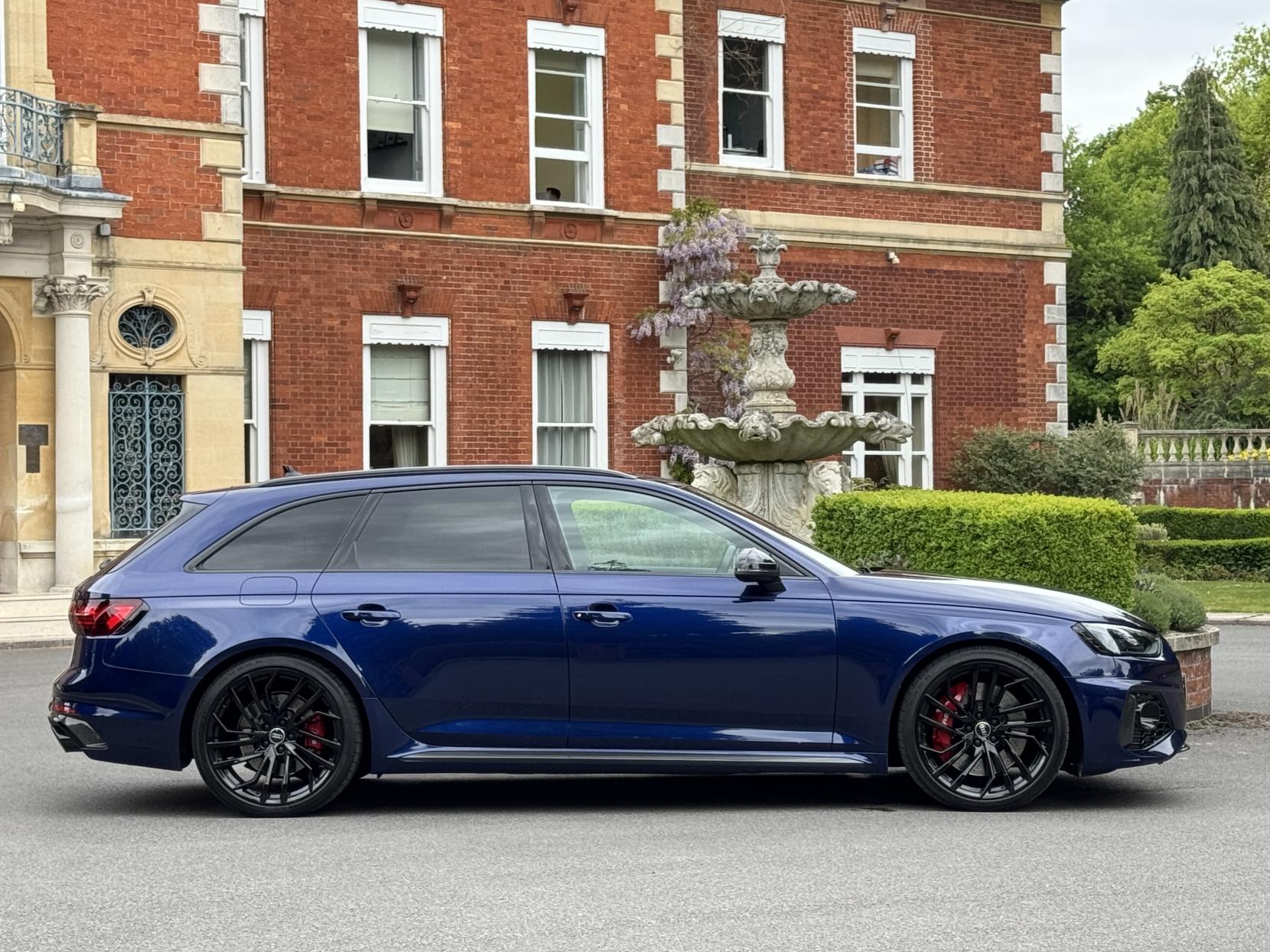 Audi RS4 Avant 2.9 TFSI V6 Carbon Black Estate 5dr Petrol Tiptronic quattro Euro 6 (s/s) (450 ps)