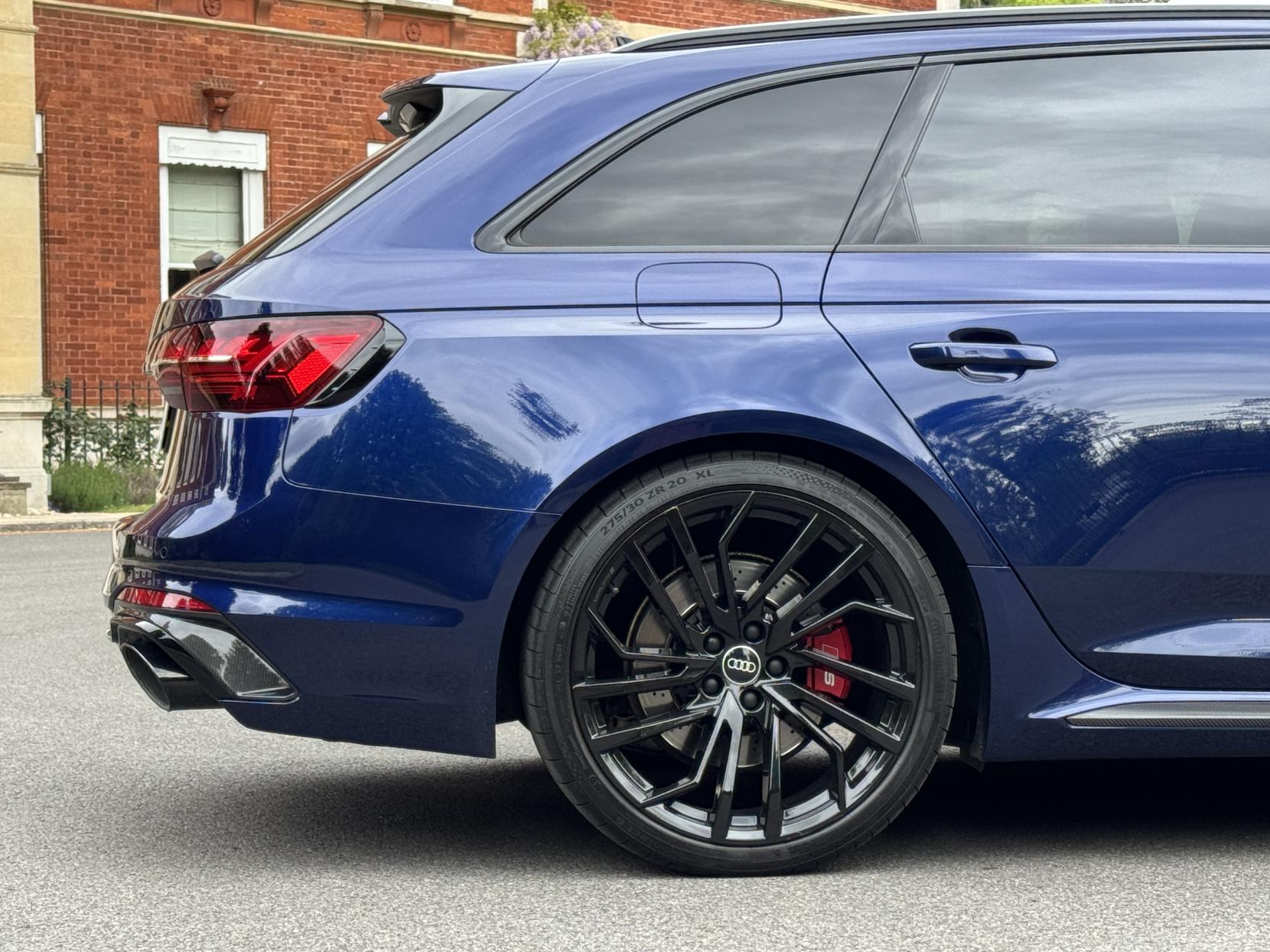 Audi RS4 Avant 2.9 TFSI V6 Carbon Black Estate 5dr Petrol Tiptronic quattro Euro 6 (s/s) (450 ps)