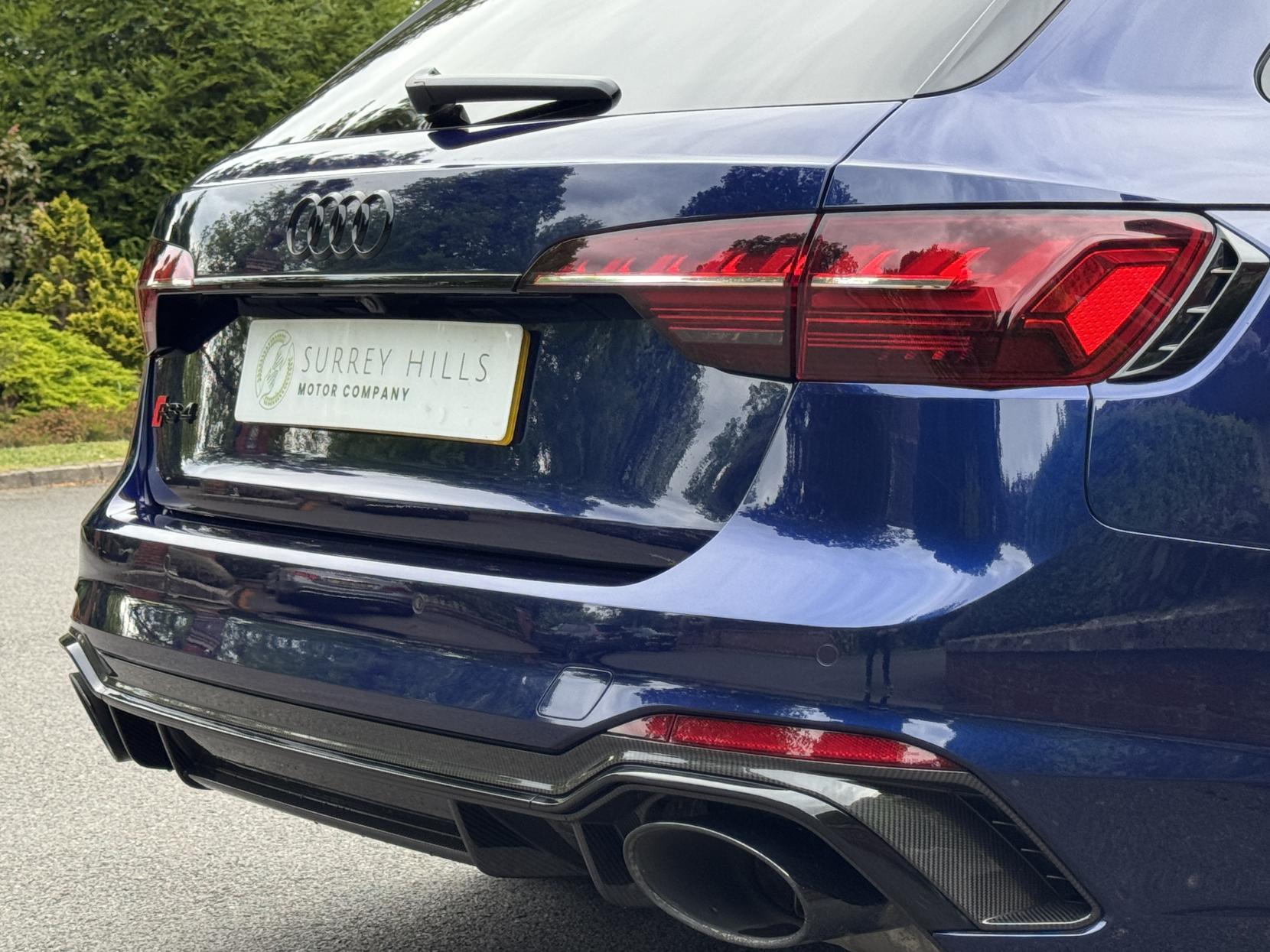 Audi RS4 Avant 2.9 TFSI V6 Carbon Black Estate 5dr Petrol Tiptronic quattro Euro 6 (s/s) (450 ps)