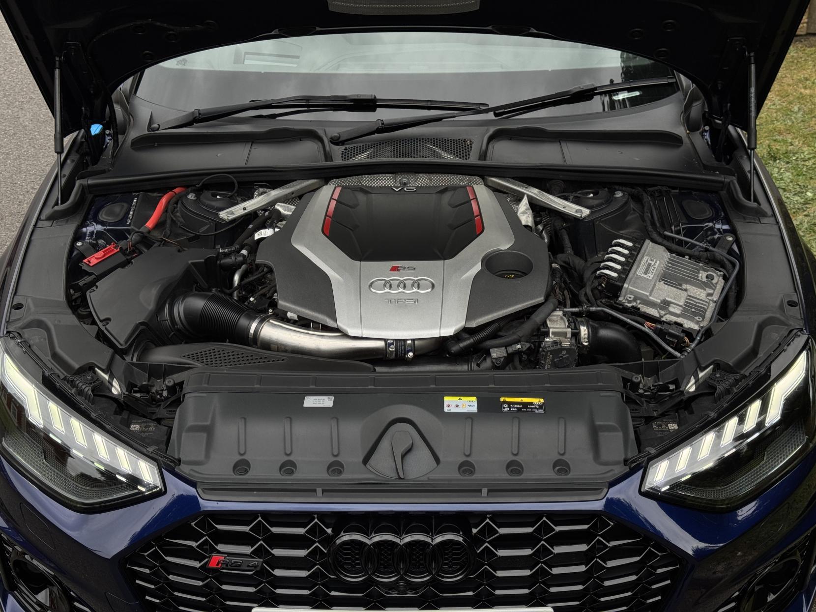 Audi RS4 Avant 2.9 TFSI V6 Carbon Black Estate 5dr Petrol Tiptronic quattro Euro 6 (s/s) (450 ps)