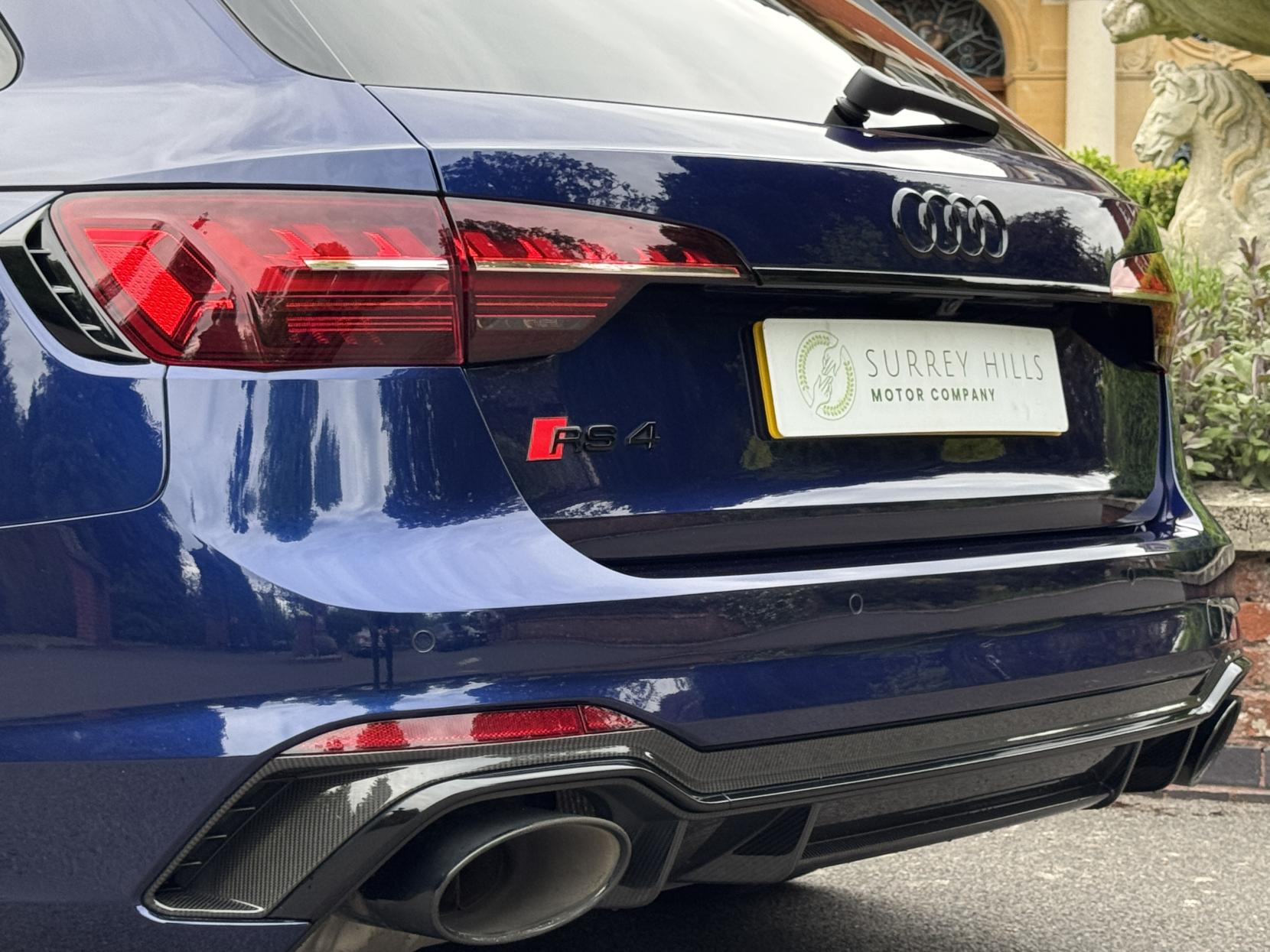 Audi RS4 Avant 2.9 TFSI V6 Carbon Black Estate 5dr Petrol Tiptronic quattro Euro 6 (s/s) (450 ps)