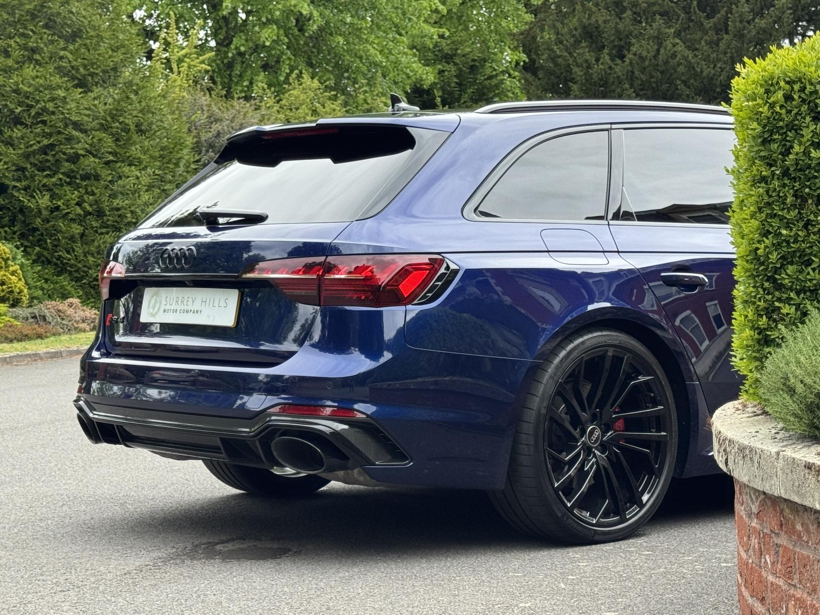 Audi RS4 Avant 2.9 TFSI V6 Carbon Black Estate 5dr Petrol Tiptronic quattro Euro 6 (s/s) (450 ps)