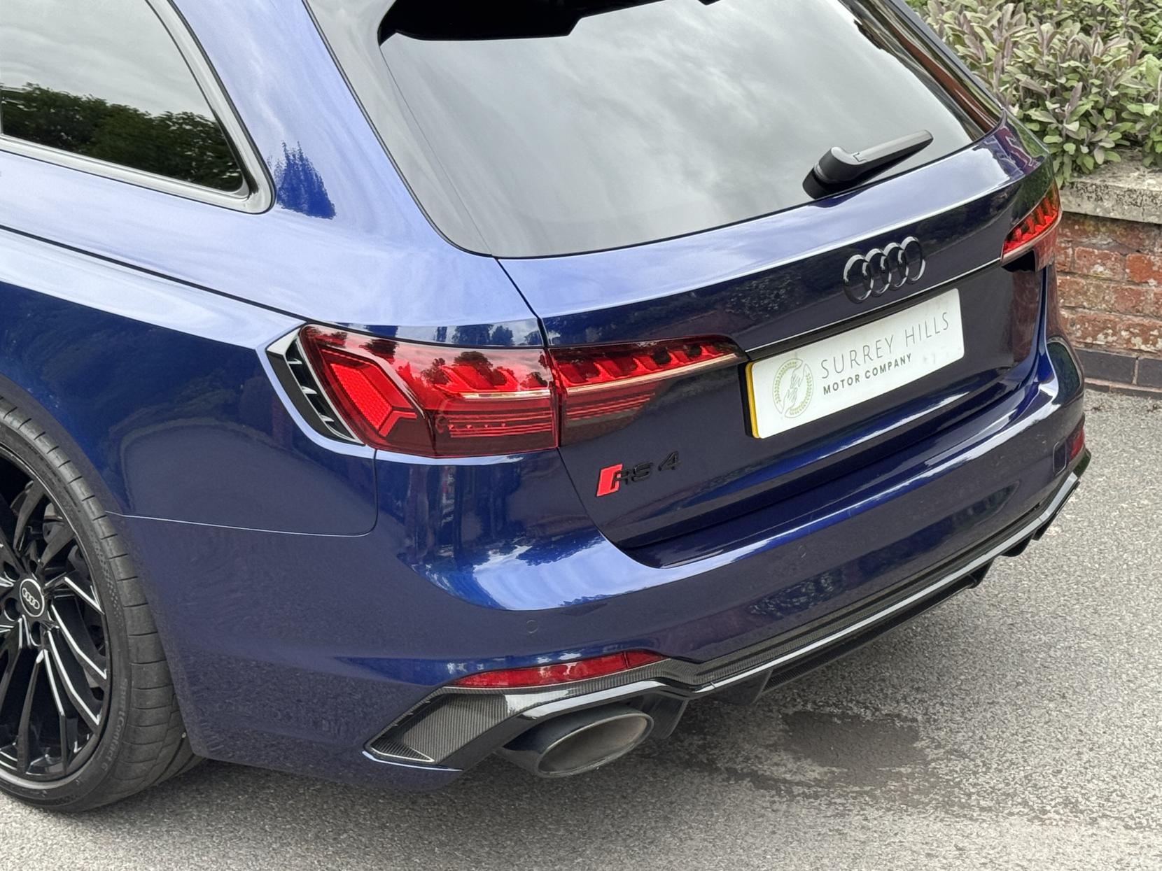 Audi RS4 Avant 2.9 TFSI V6 Carbon Black Estate 5dr Petrol Tiptronic quattro Euro 6 (s/s) (450 ps)