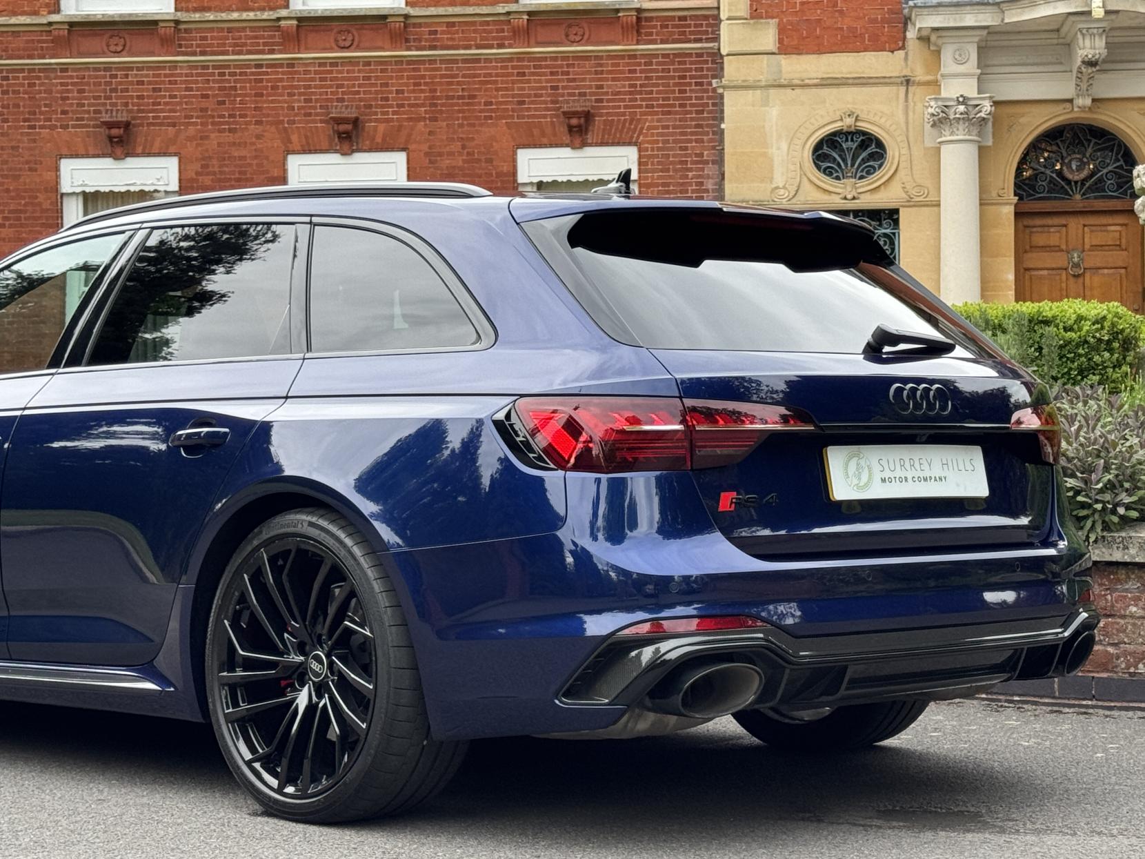 Audi RS4 Avant 2.9 TFSI V6 Carbon Black Estate 5dr Petrol Tiptronic quattro Euro 6 (s/s) (450 ps)