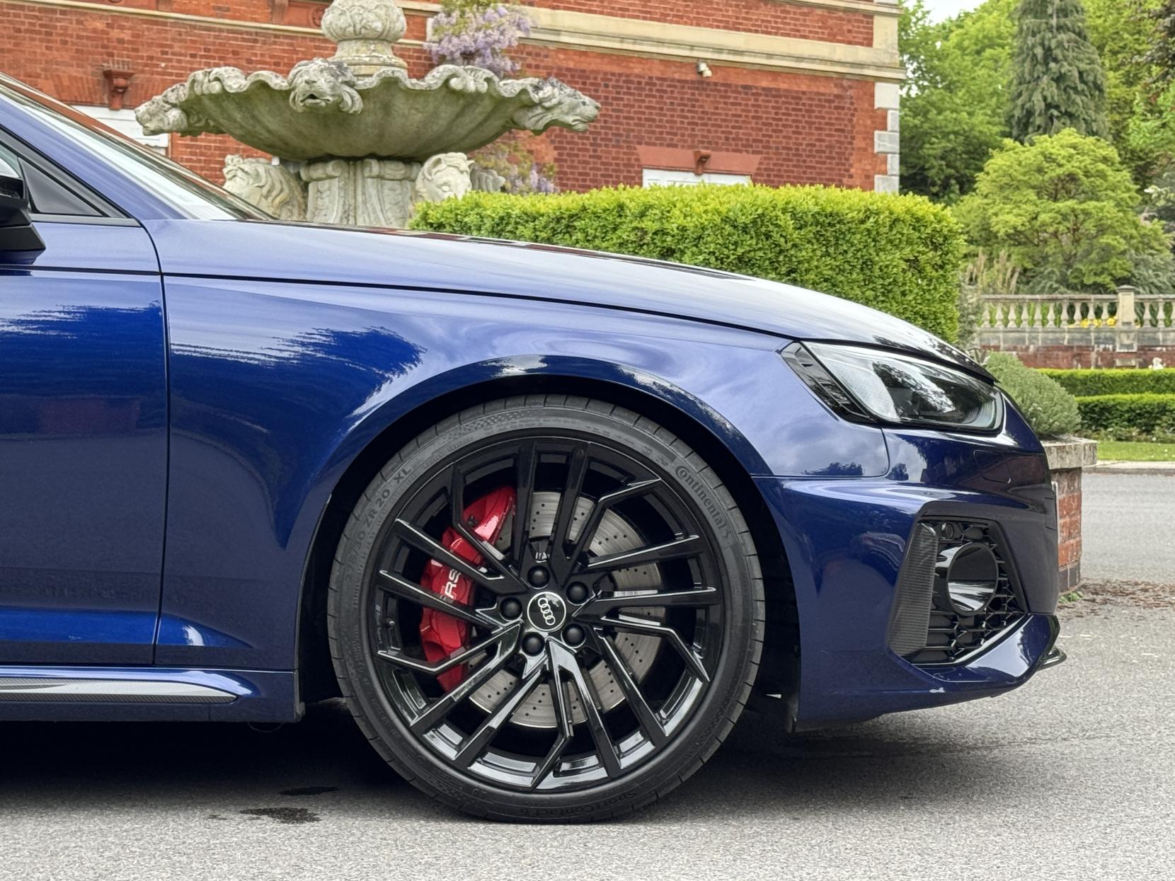 Audi RS4 Avant 2.9 TFSI V6 Carbon Black Estate 5dr Petrol Tiptronic quattro Euro 6 (s/s) (450 ps)