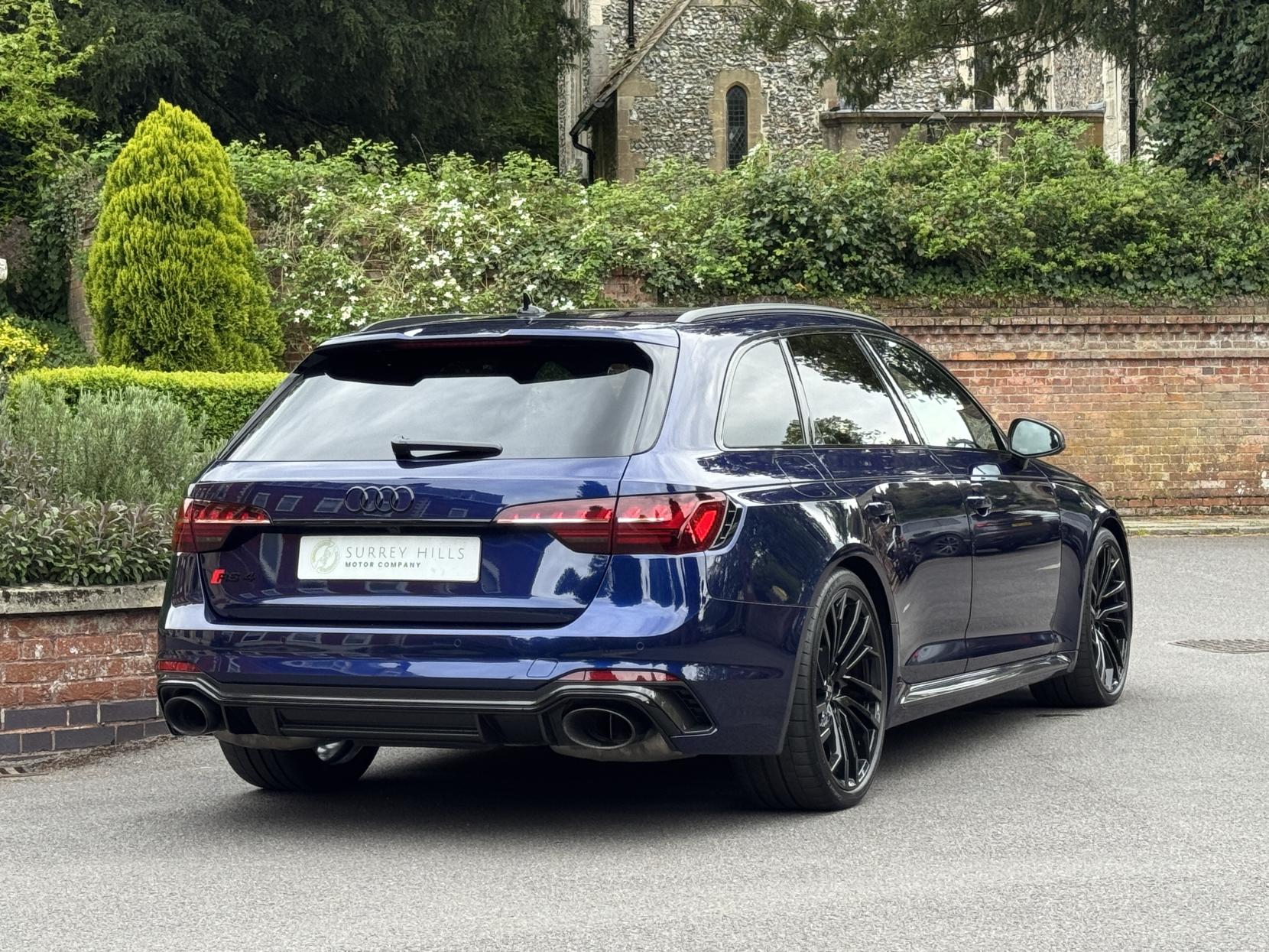 Audi RS4 Avant 2.9 TFSI V6 Carbon Black Estate 5dr Petrol Tiptronic quattro Euro 6 (s/s) (450 ps)