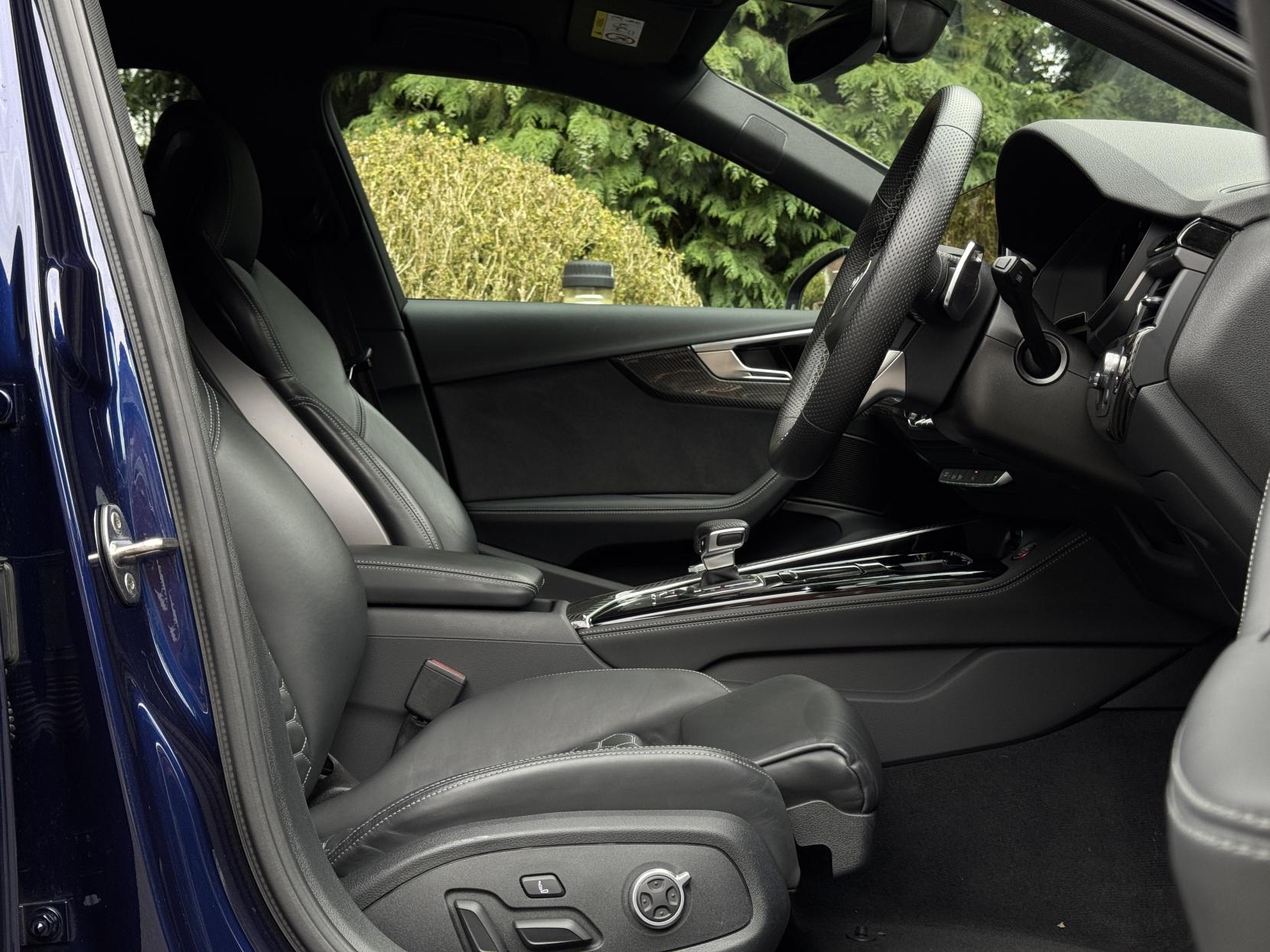 Audi RS4 Avant 2.9 TFSI V6 Carbon Black Estate 5dr Petrol Tiptronic quattro Euro 6 (s/s) (450 ps)