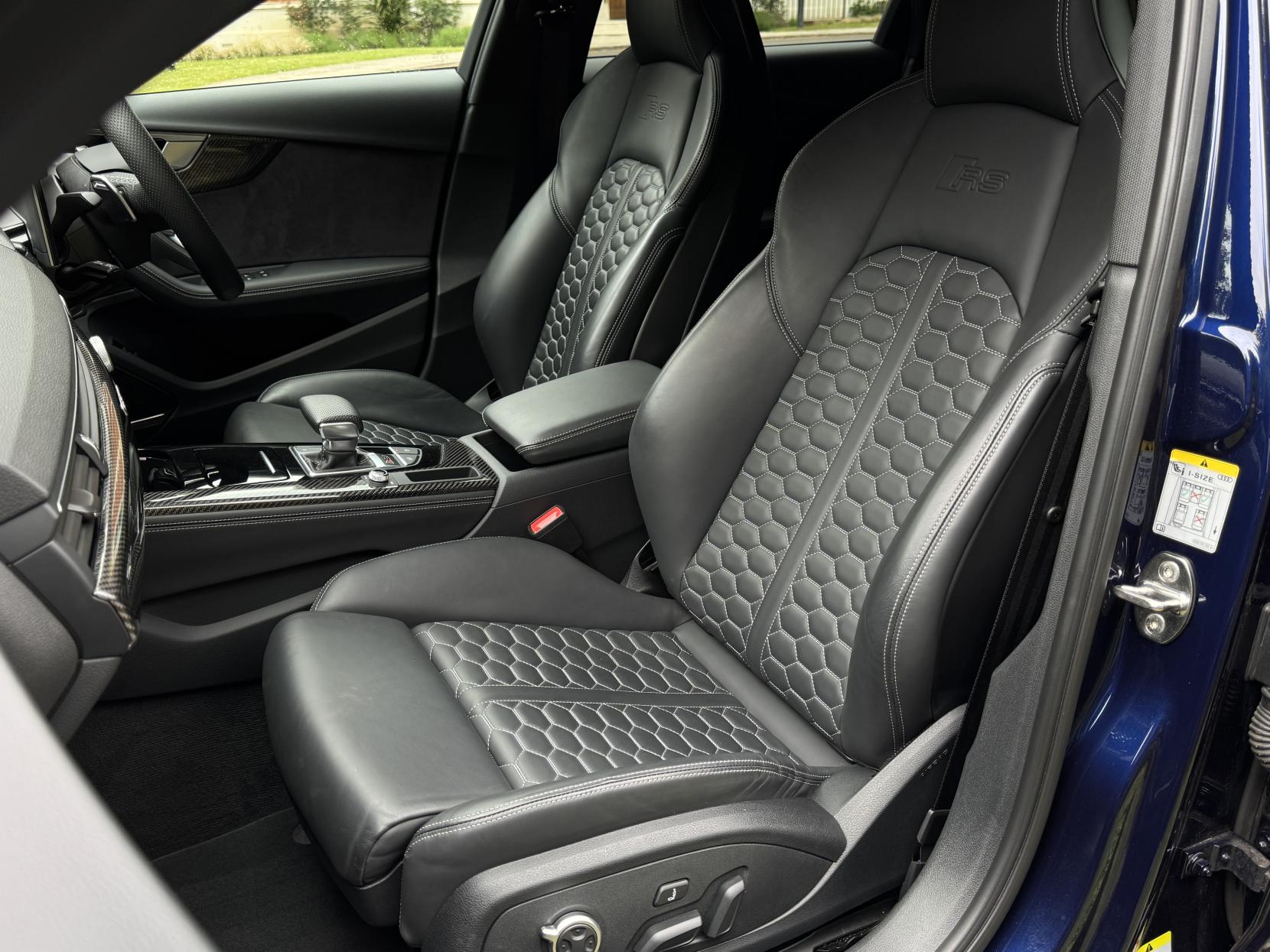 Audi RS4 Avant 2.9 TFSI V6 Carbon Black Estate 5dr Petrol Tiptronic quattro Euro 6 (s/s) (450 ps)